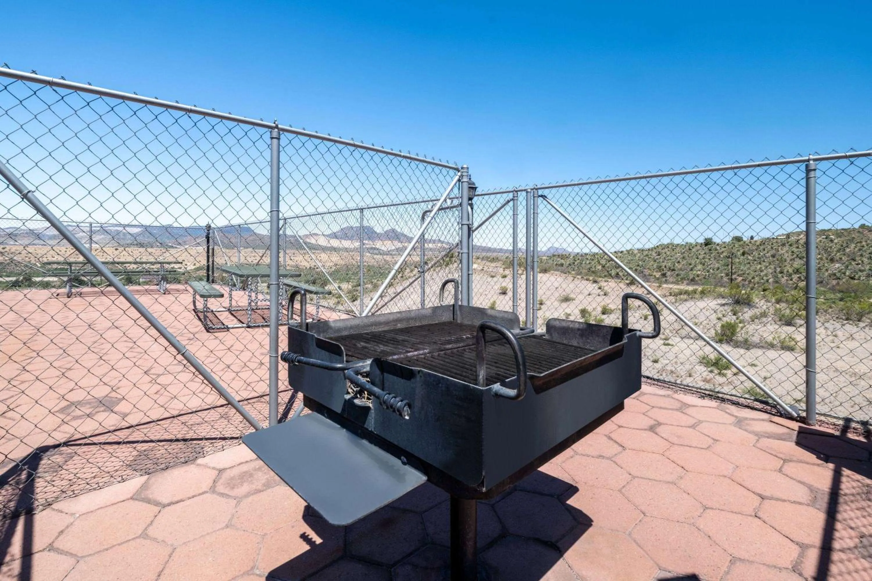 BBQ facilities in Travelodge by Wyndham Globe AZ