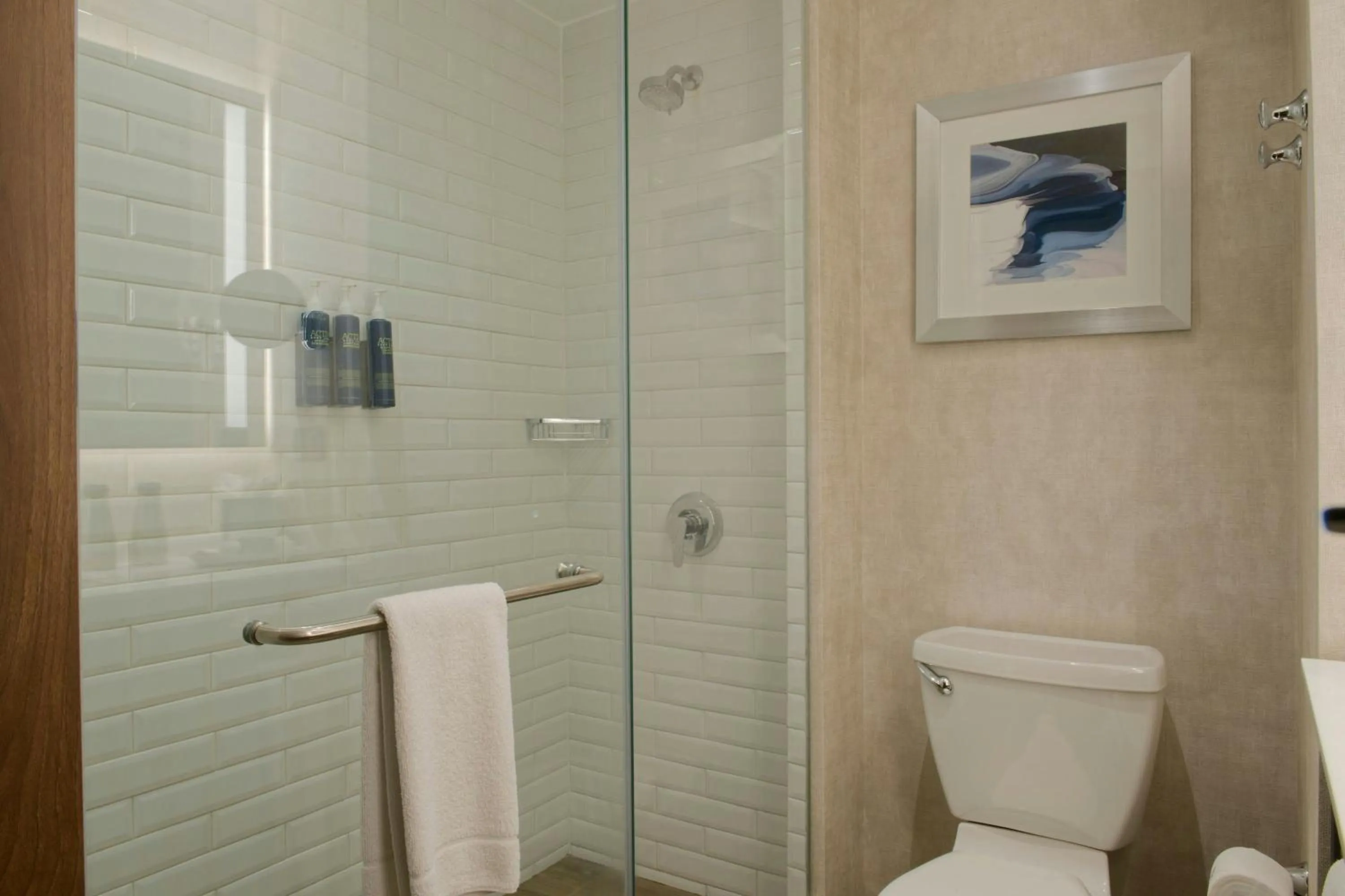 Bathroom in Four Points by Sheraton Distrito Uno Chihuahua