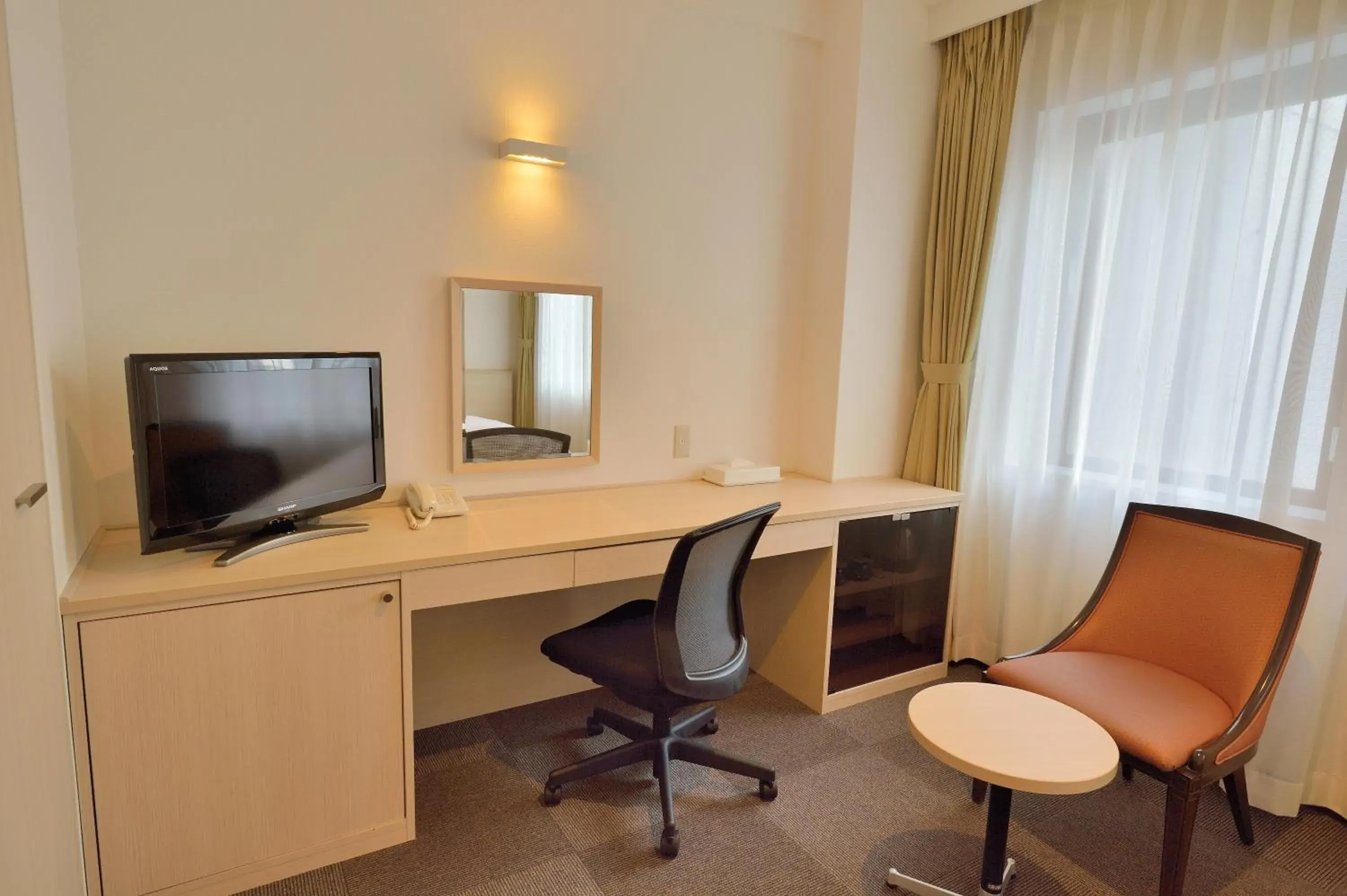 TV and multimedia in Natural Hot Spring Midosuji Hotel TV and multimedia in Natural Hot Spring Midosuji Hotel