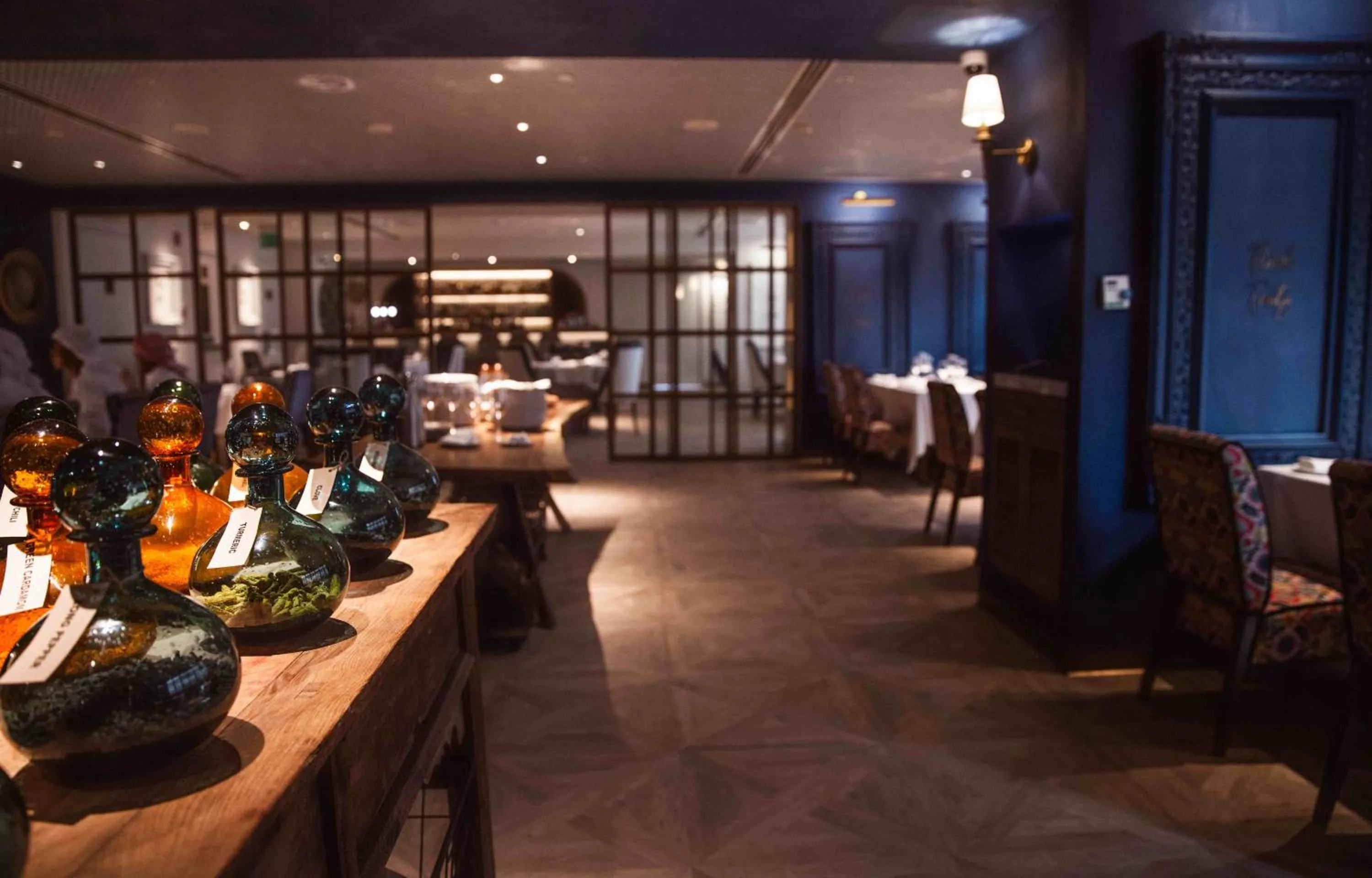 Restaurant/places to eat in Nassima Tower Hotel Apartments