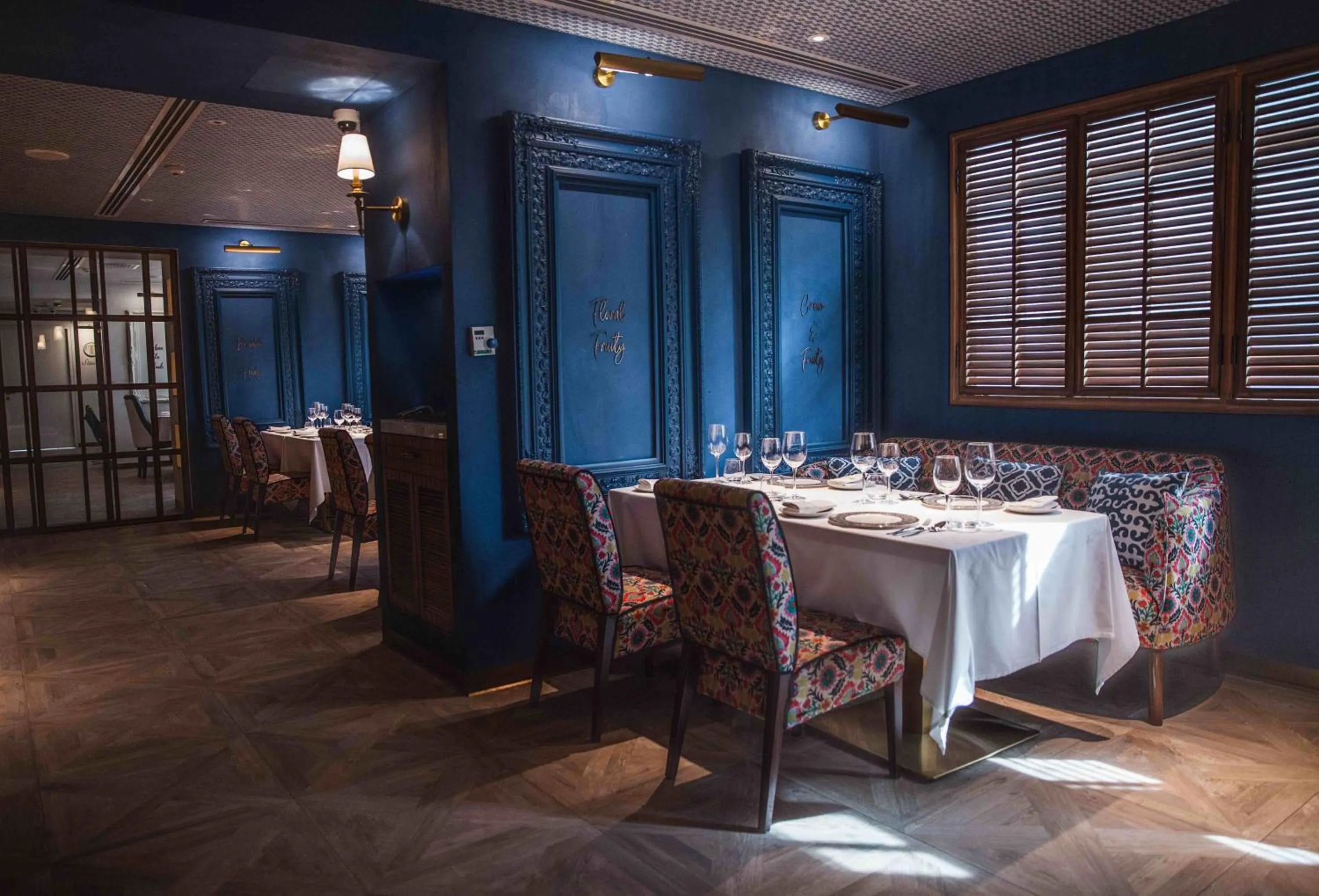 Restaurant/places to eat in Nassima Tower Hotel Apartments