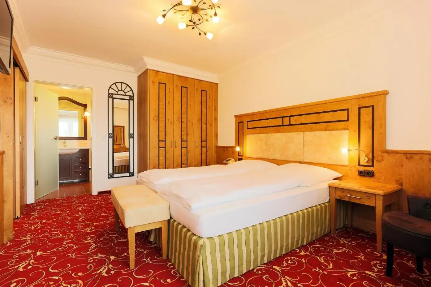 Executive Suite - single occupancy in Sattelbogener Hof Executive Suite - single occupancy in Sattelbogener Hof