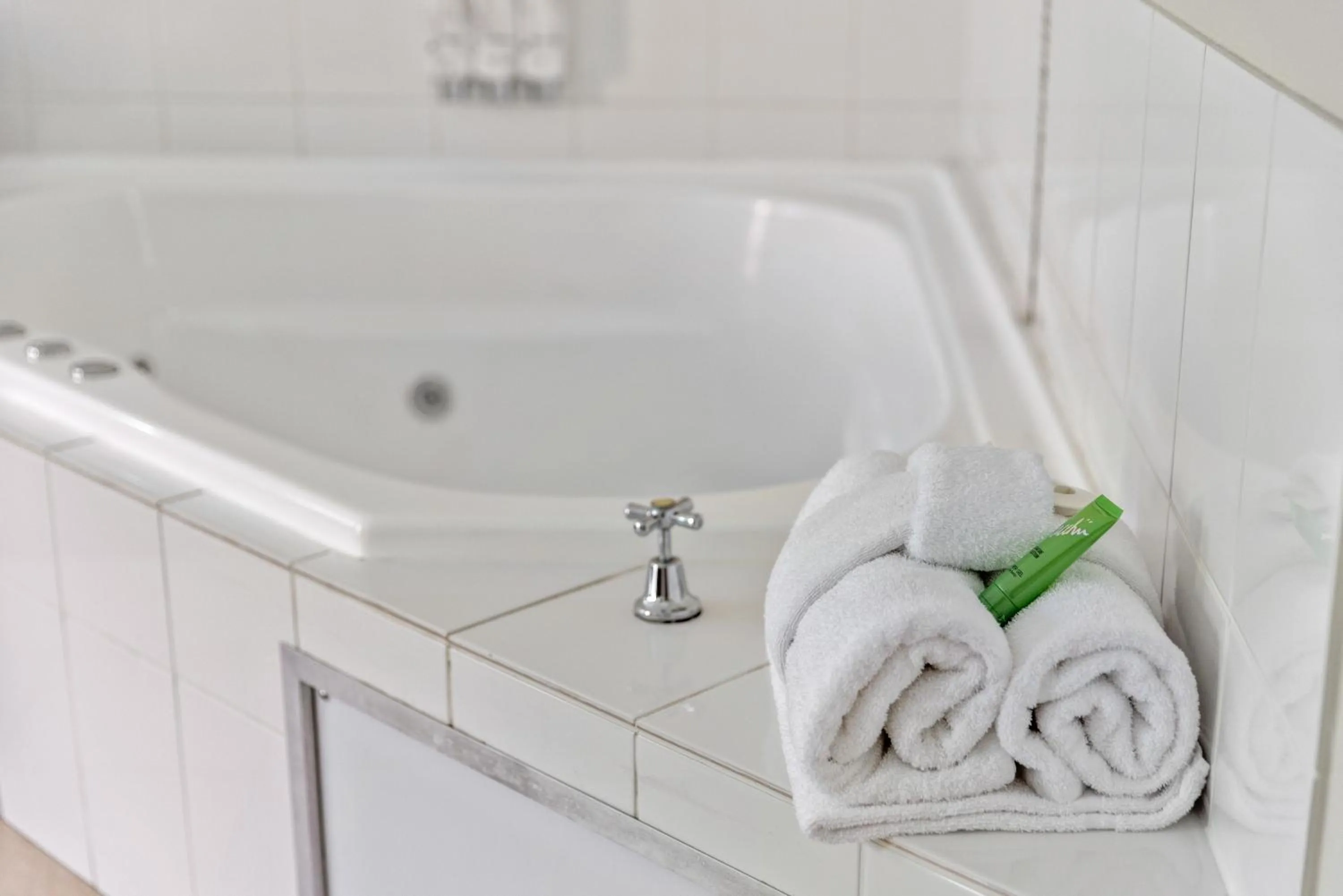 Bathroom in Sanctuary Resort Motor Inn