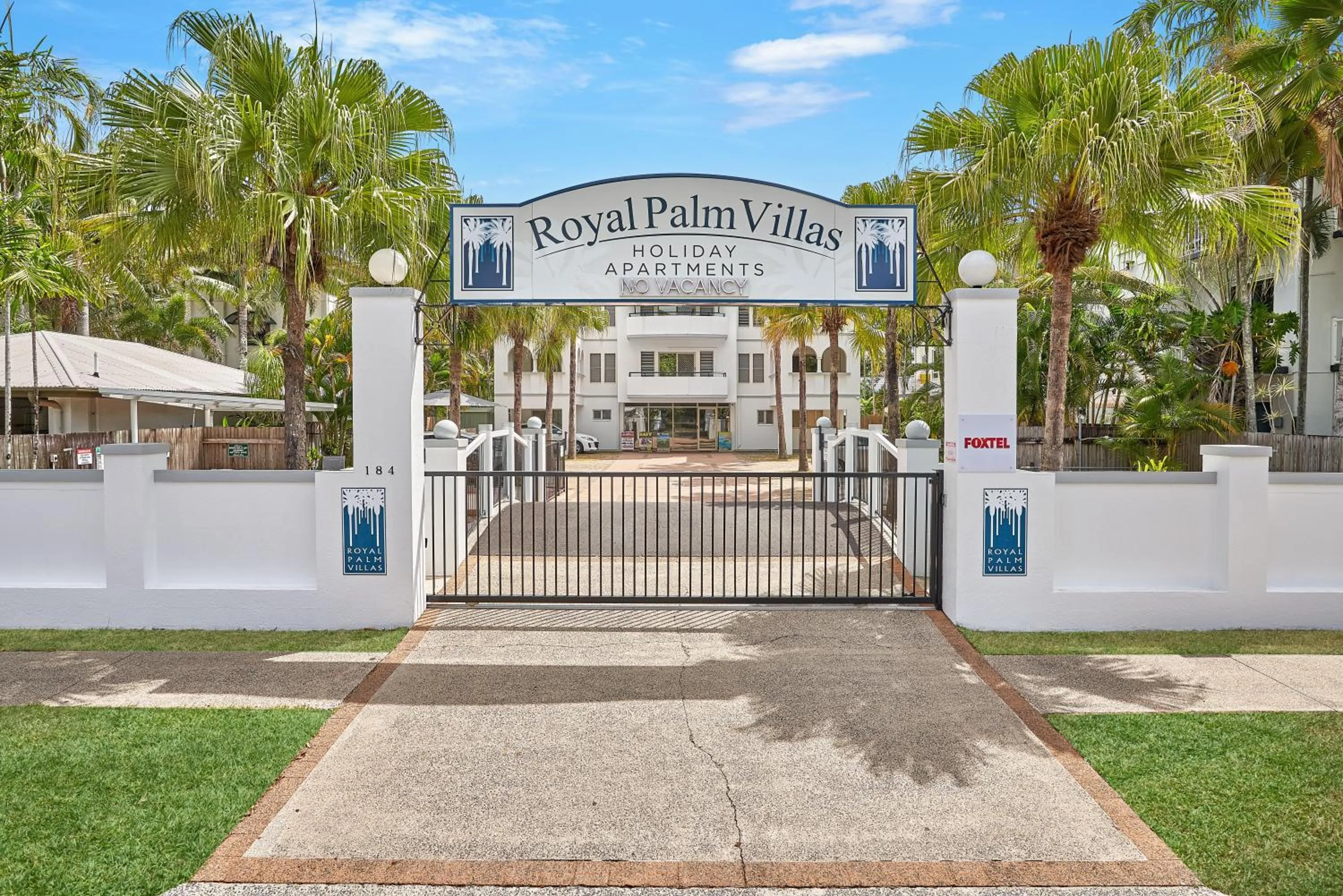 Property building in Royal Palm Villas