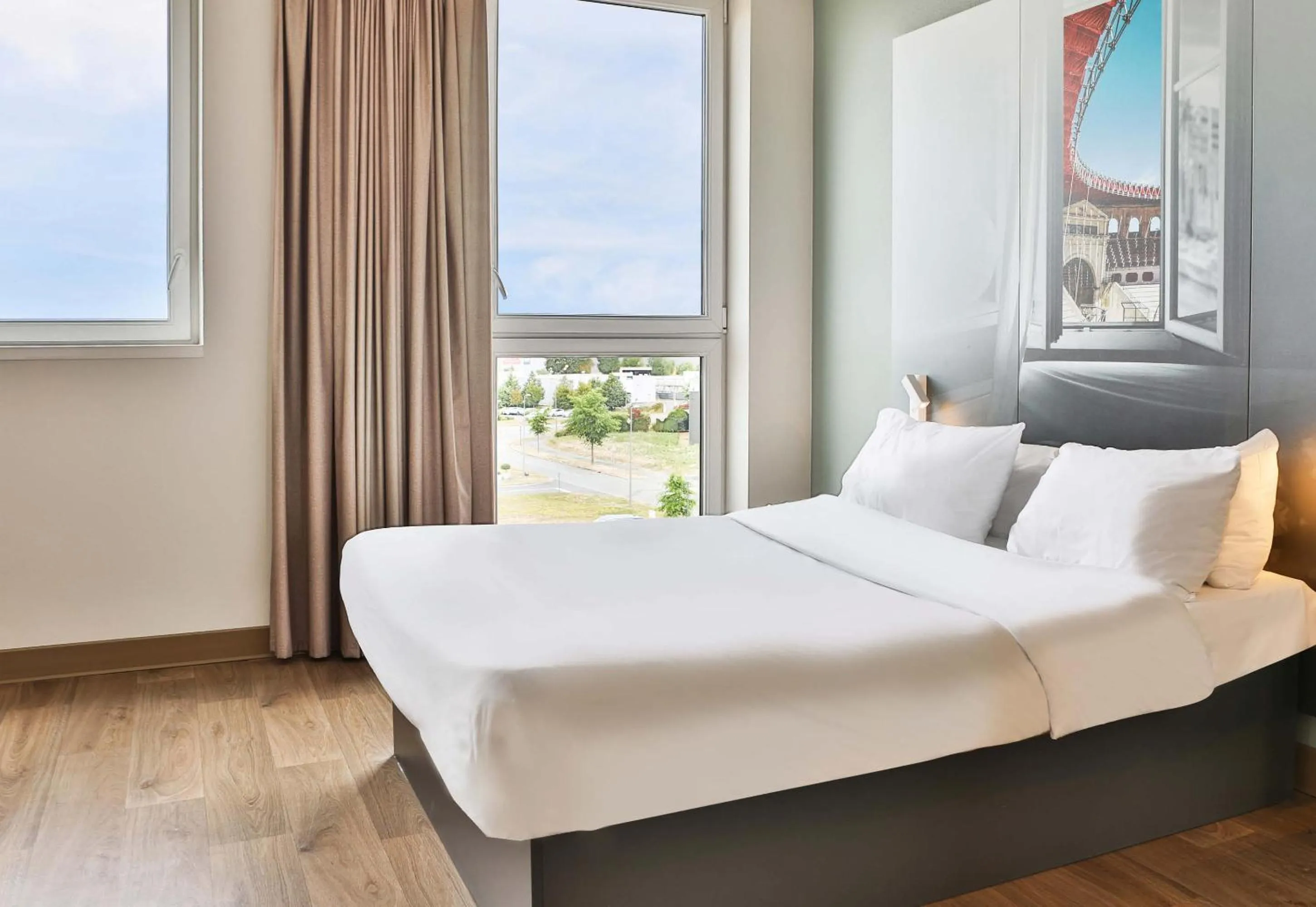 Bedroom, Bed in B&B HOTEL Les Herbiers