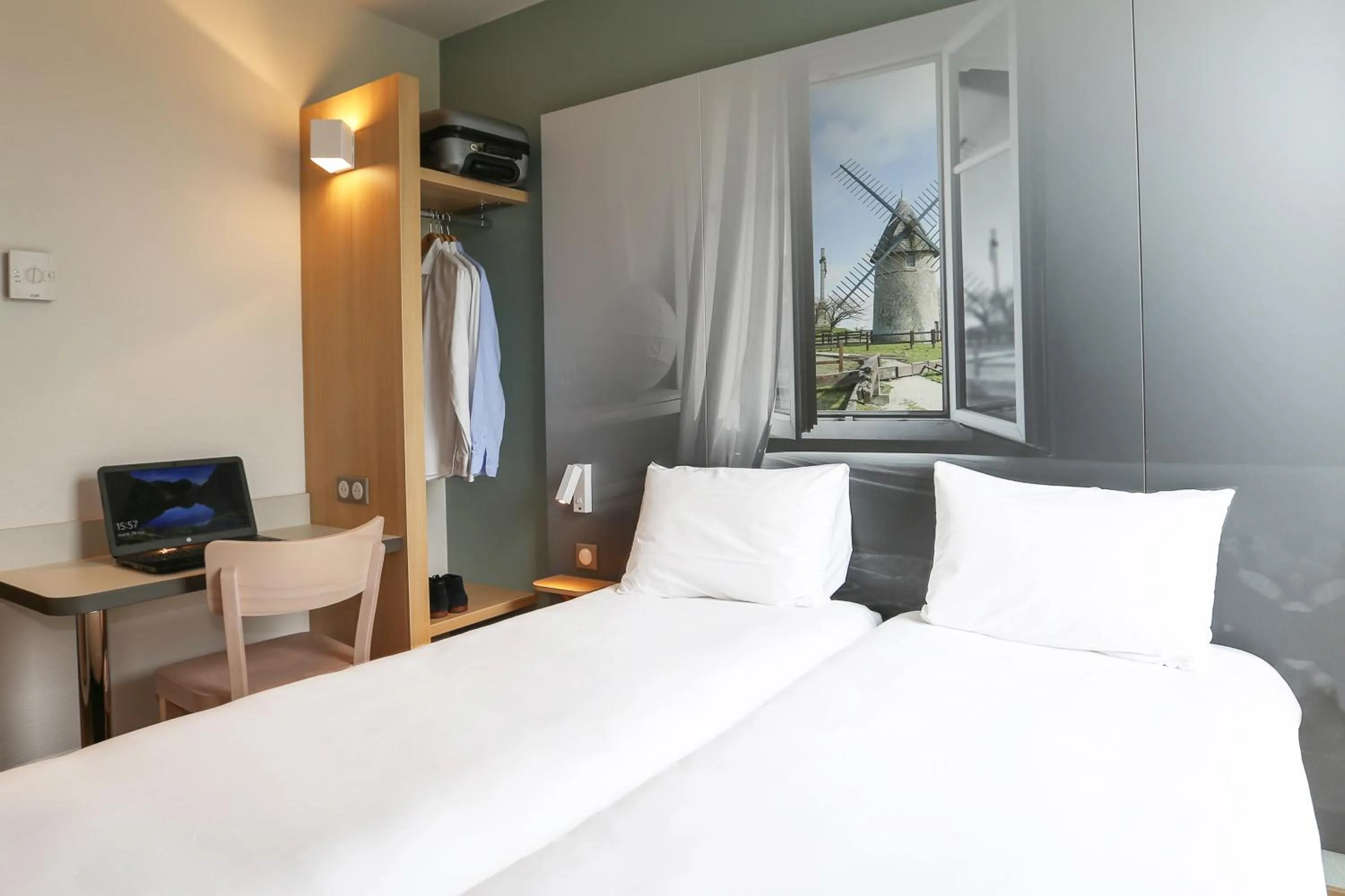 Bedroom, Bed in B&B HOTEL Les Herbiers