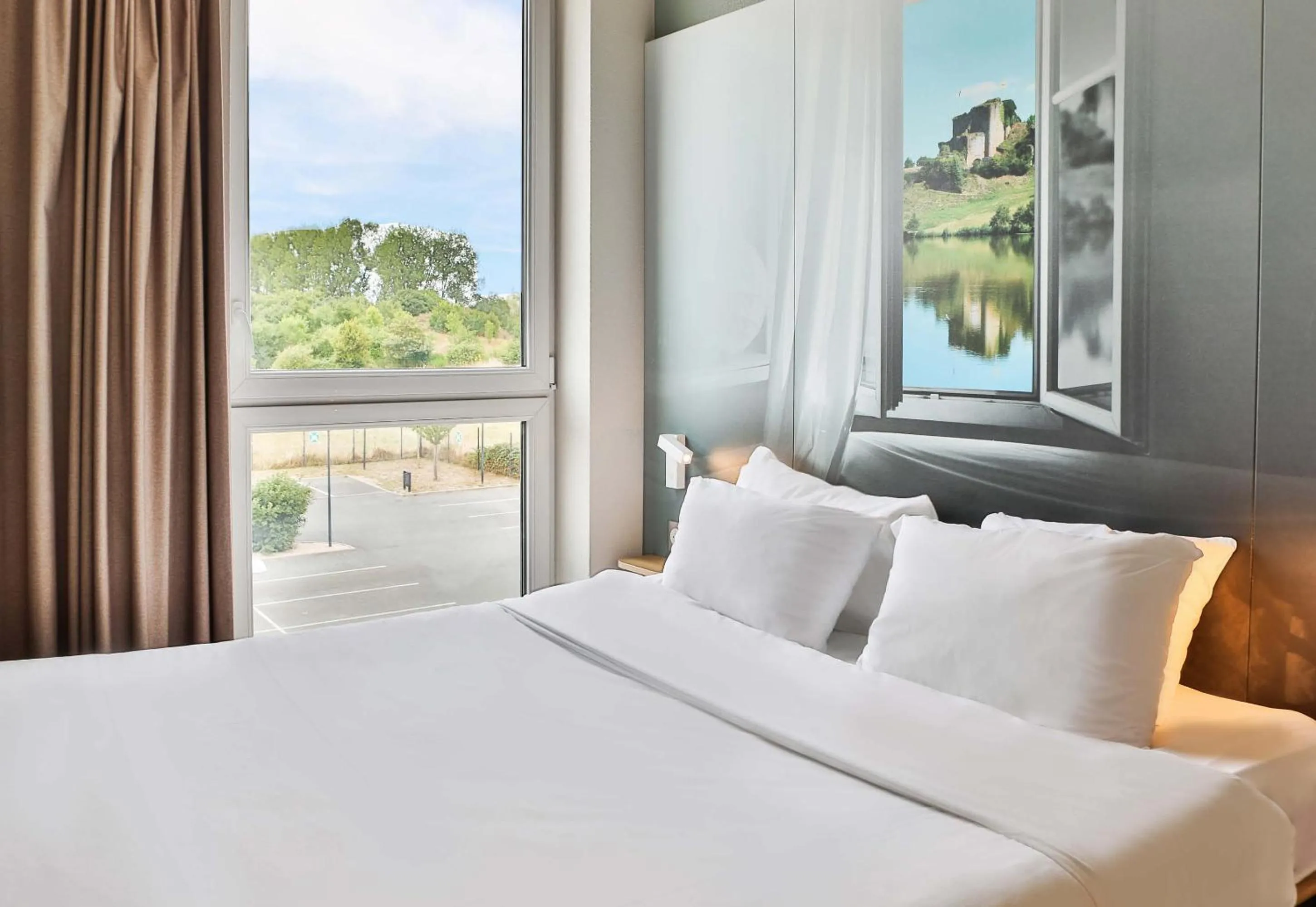 Bedroom, Bed in B&B HOTEL Les Herbiers