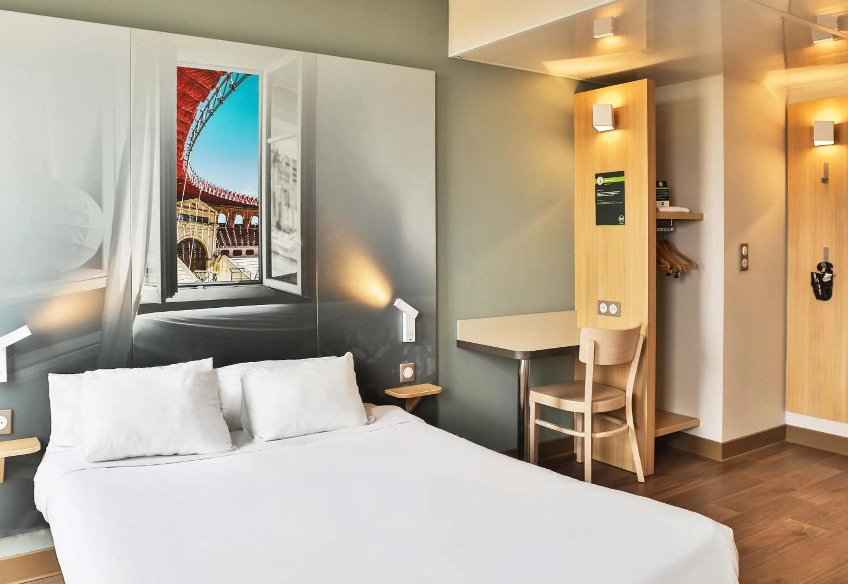 Bedroom, Bed in B&B HOTEL Les Herbiers