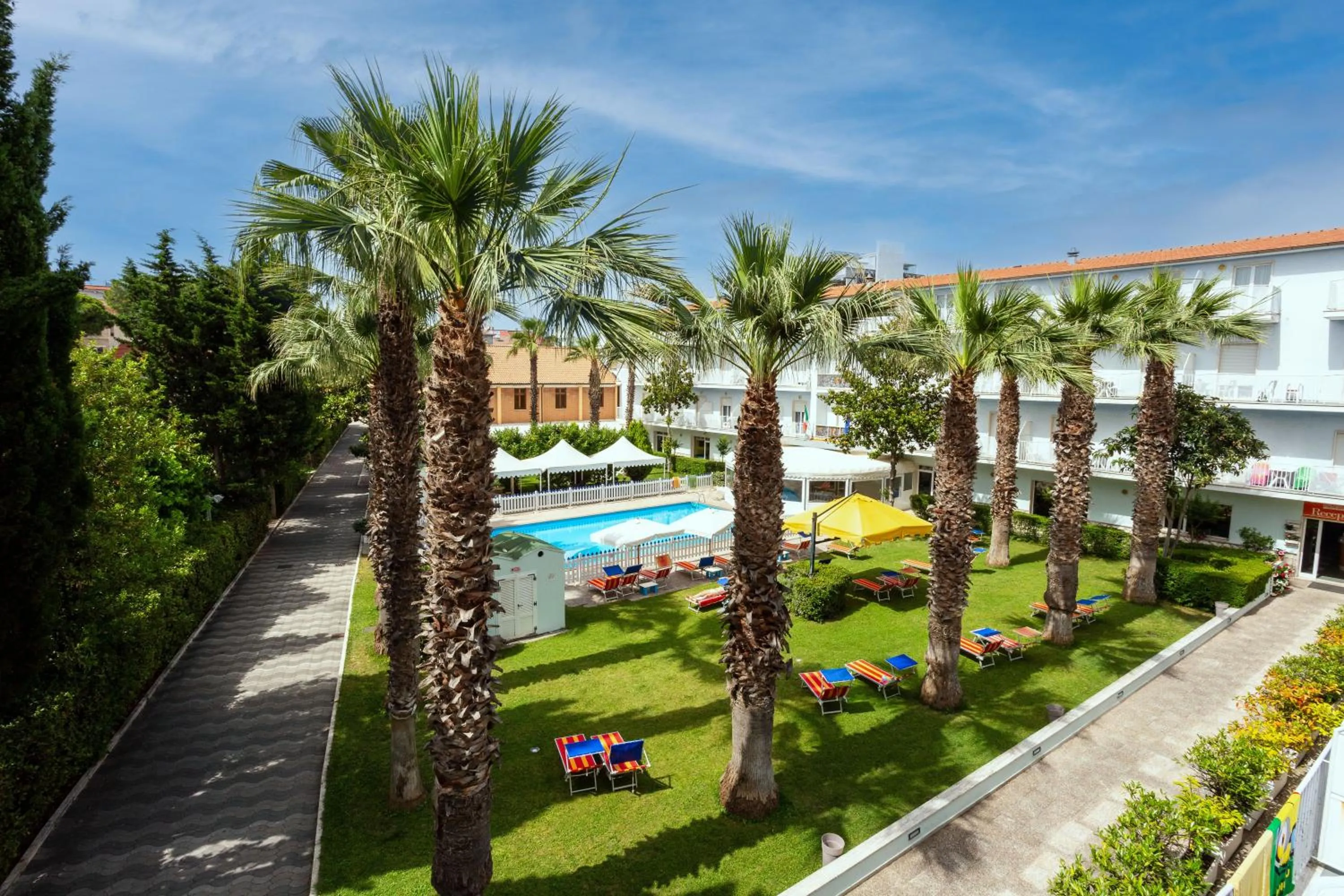 Pool view in Centro Vacanze Domus M.G.