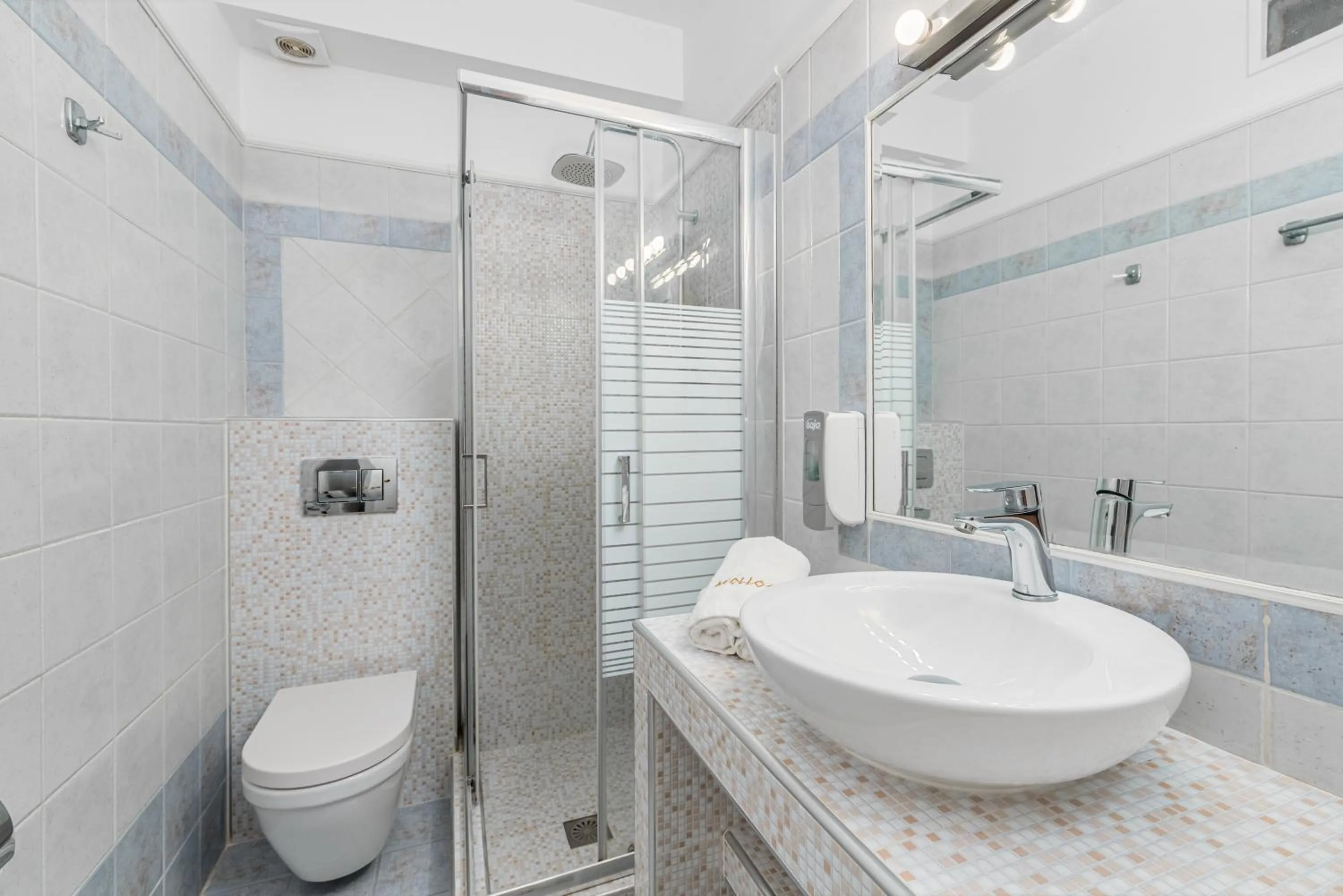 Bathroom in Hotel Aeollos