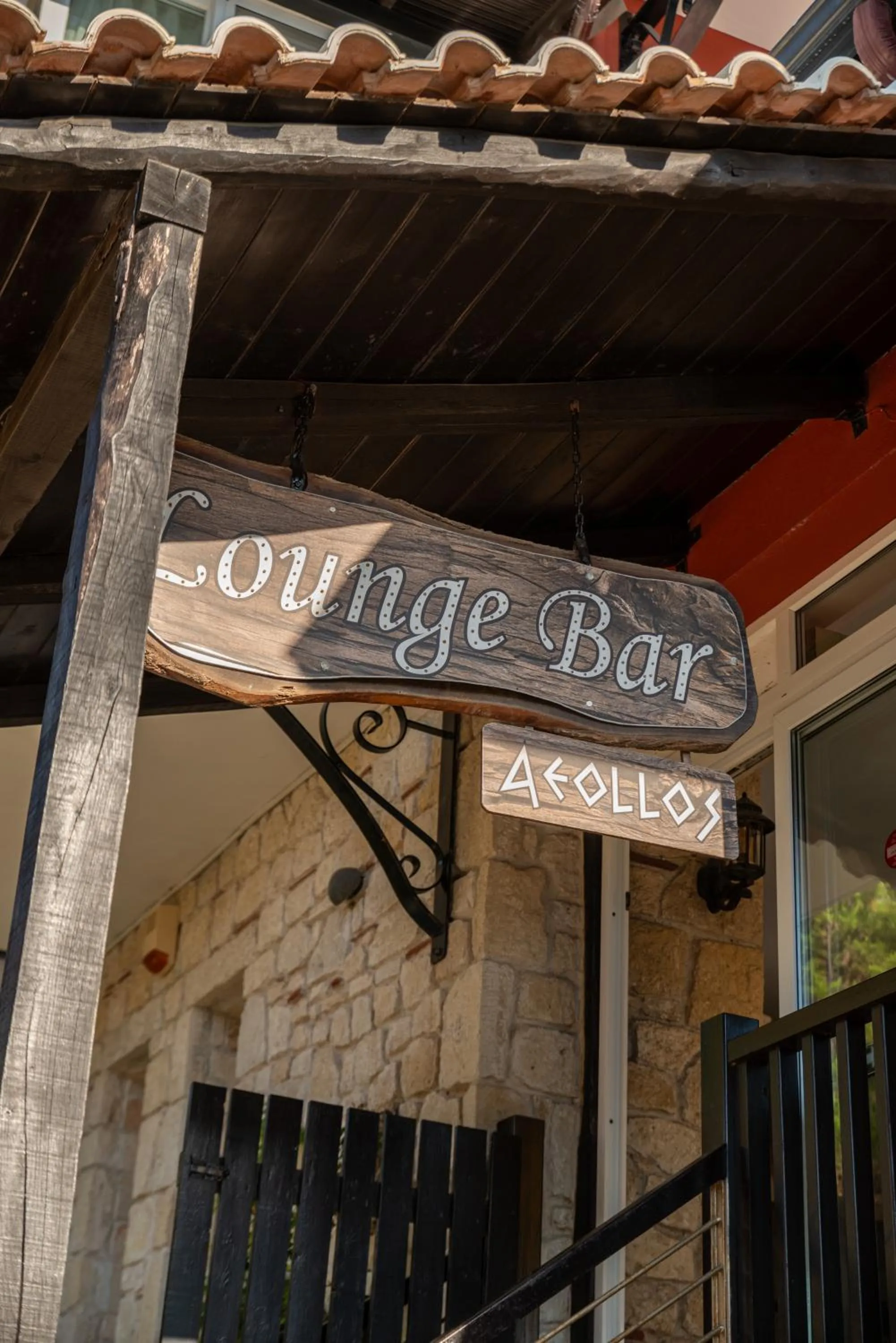 Lounge or bar in Hotel Aeollos