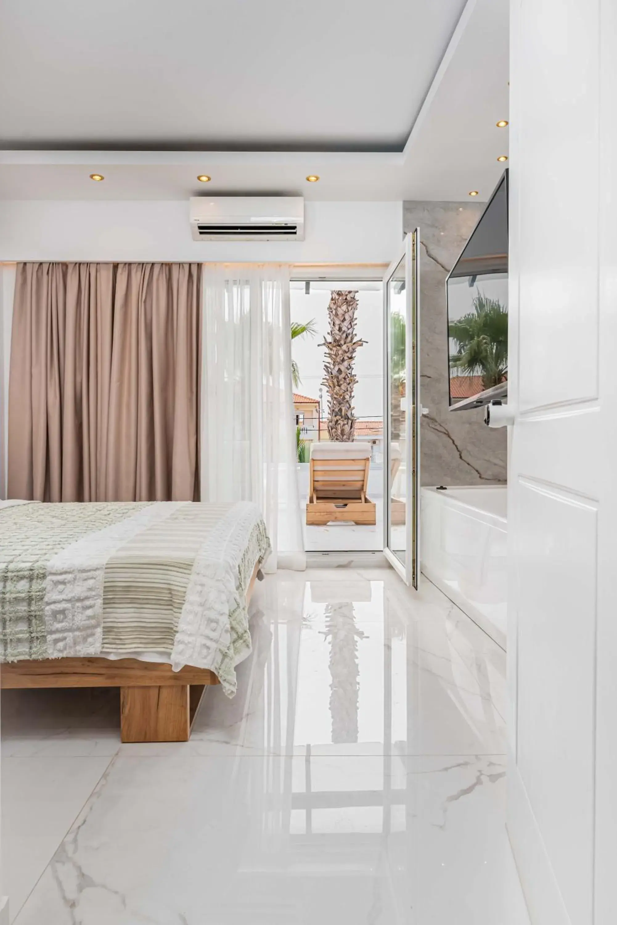 Two-Bedroom Suite in Hotel Aeollos Two-Bedroom Suite in Hotel Aeollos