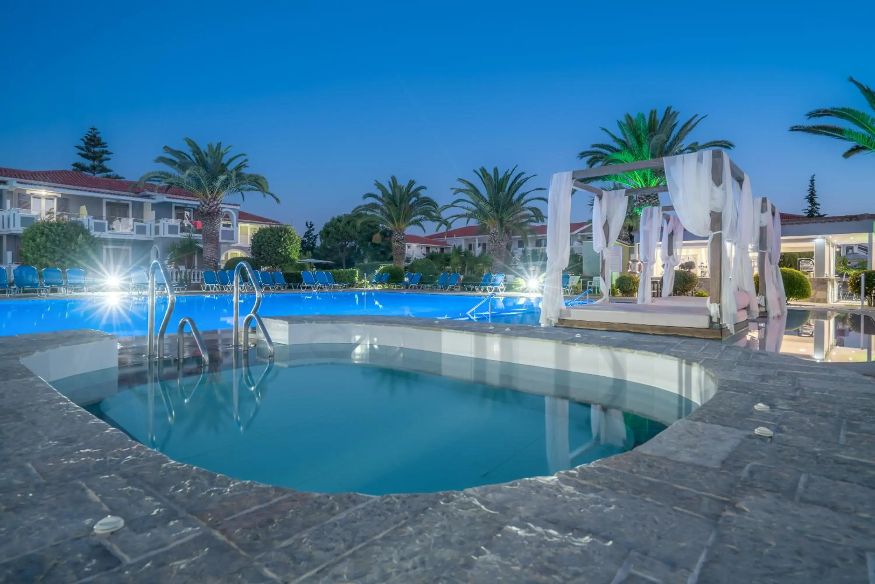 Swimming pool in Golden Sun Hotel Swimming pool in Golden Sun Hotel