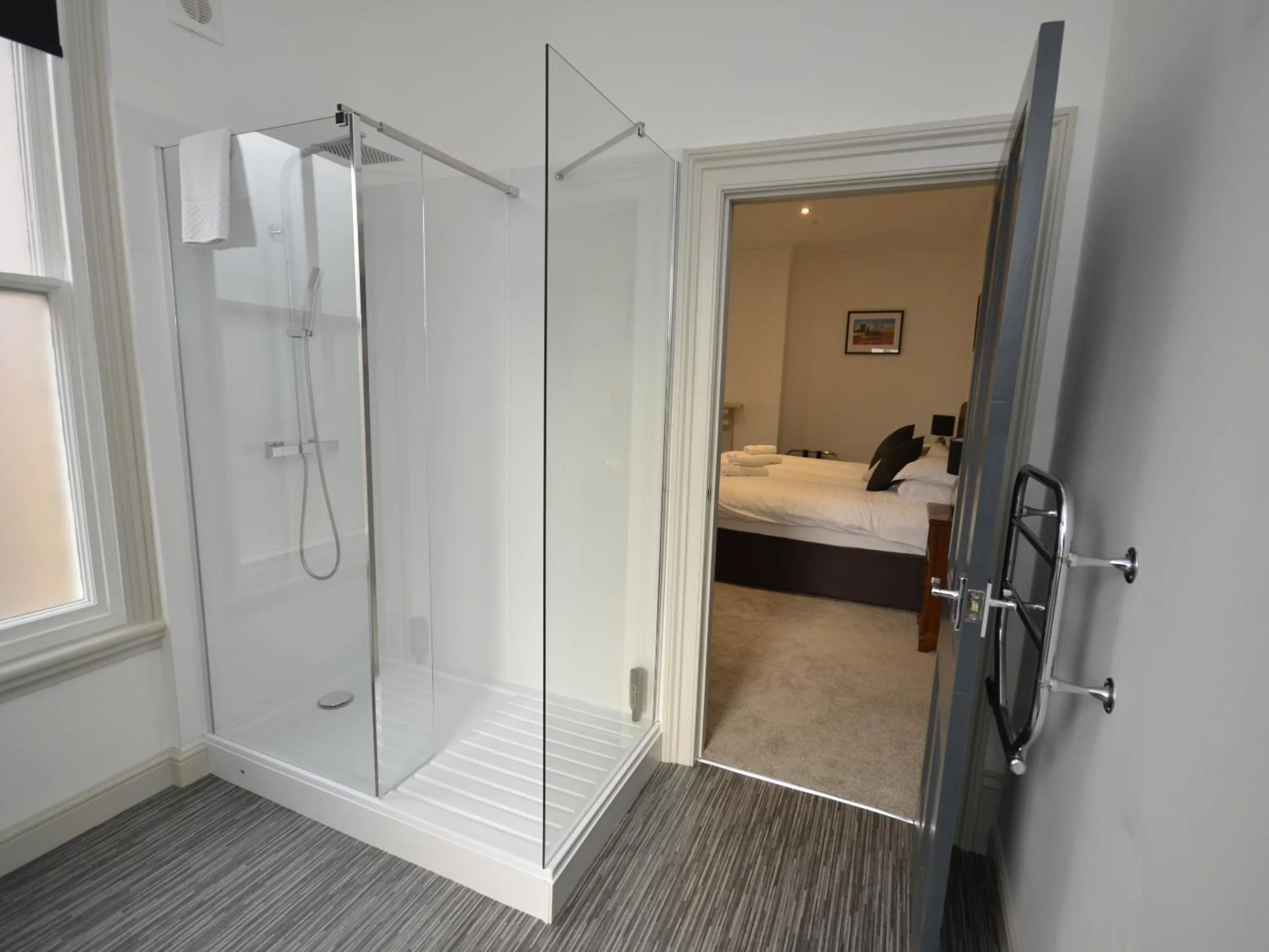 Bathroom, Bed in The Chapel House