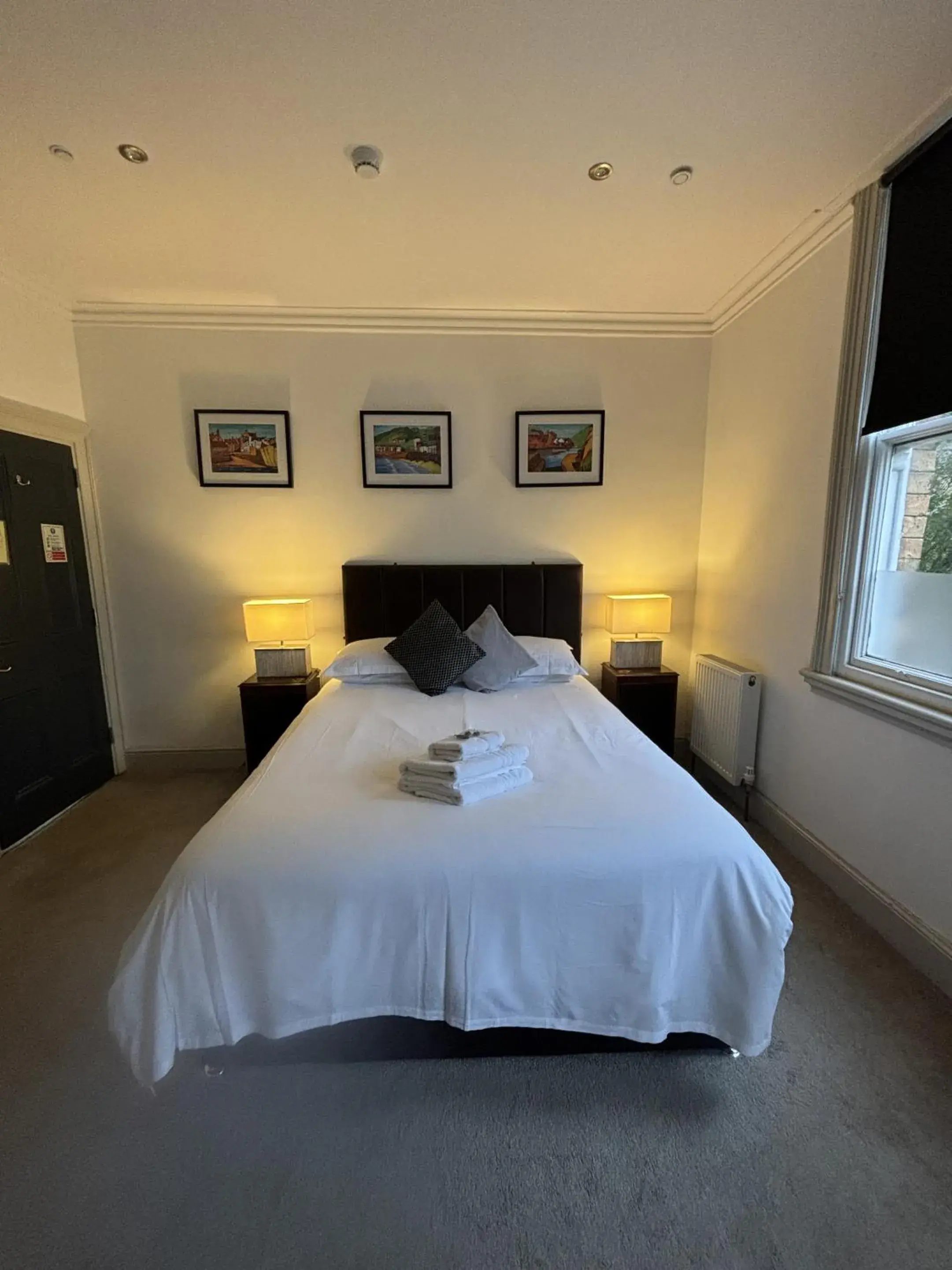 Bedroom, Bed in The Chapel House Bedroom, Bed in The Chapel House