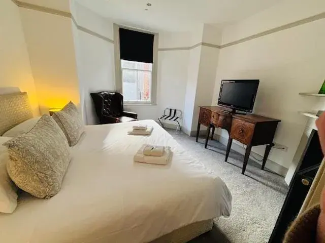 Bedroom, Bed in The Chapel House Bedroom, Bed in The Chapel House