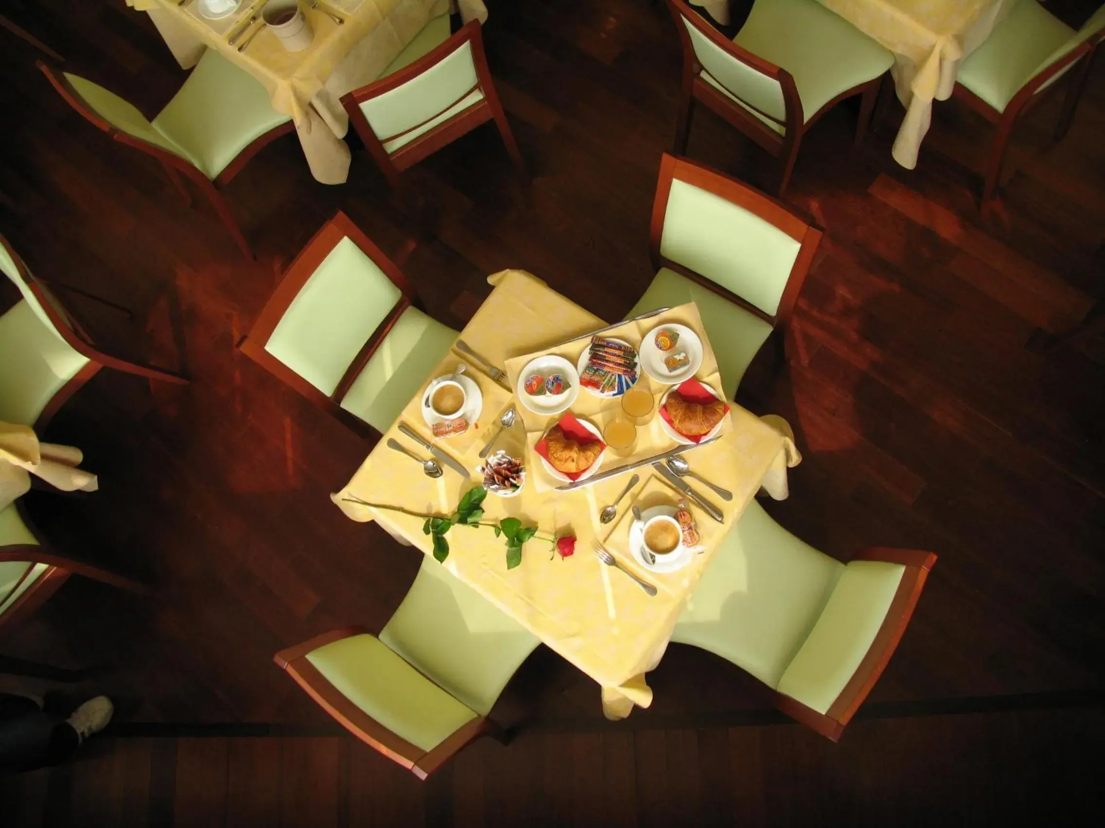 Restaurant/places to eat in Hotel Due Leoni Restaurant/places to eat in Hotel Due Leoni