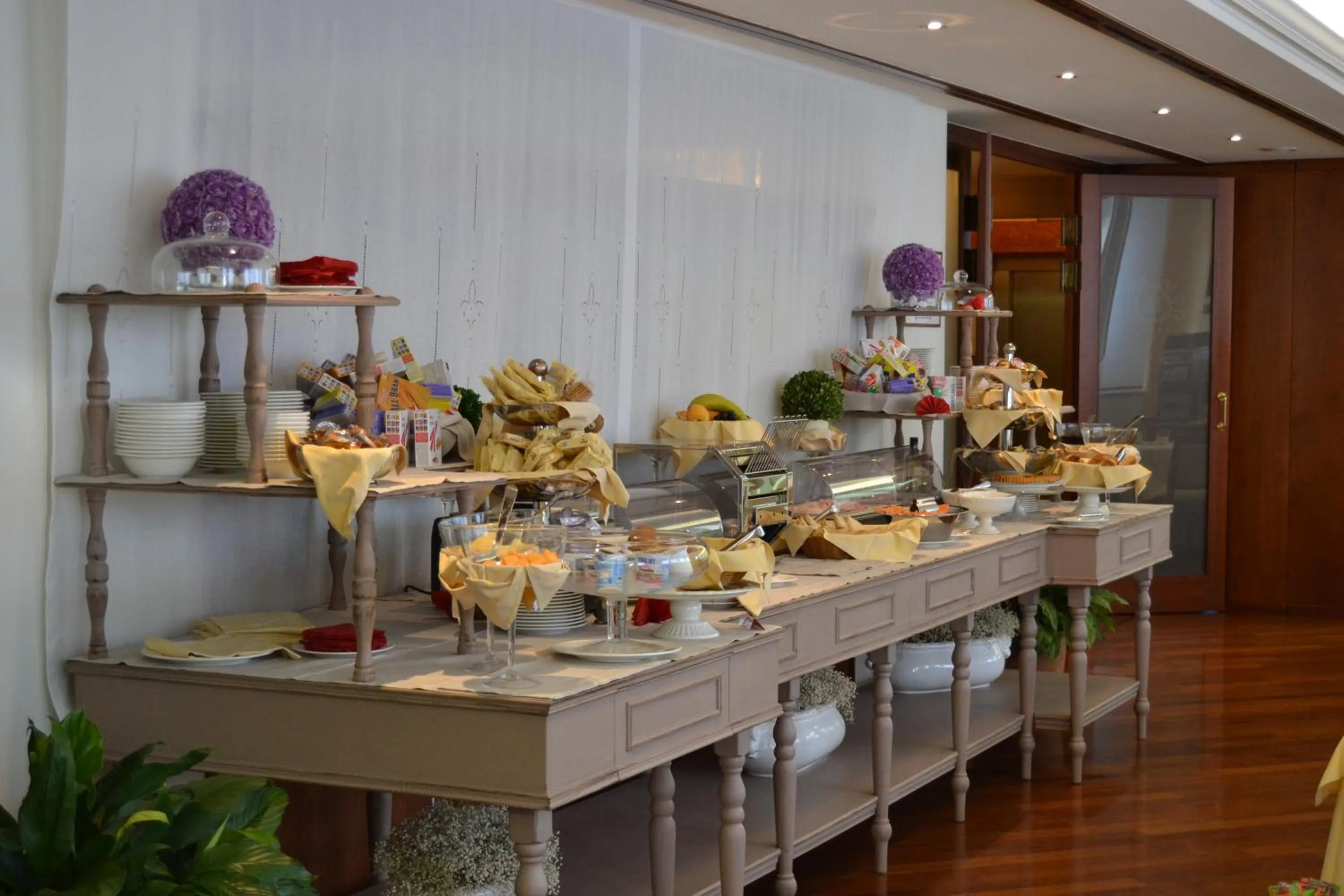 Food in Hotel Due Leoni