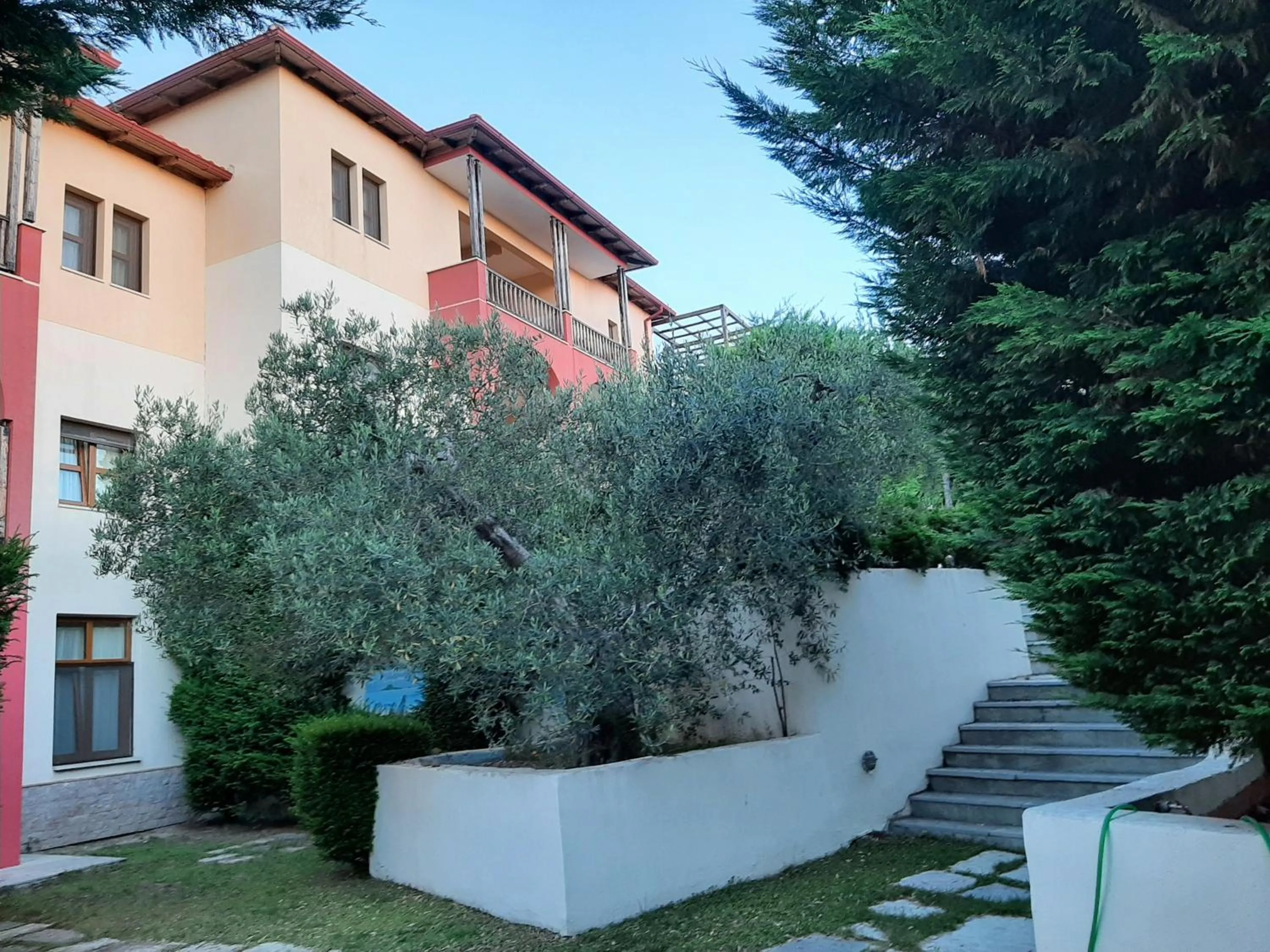 Property building in Gi Ga Mar