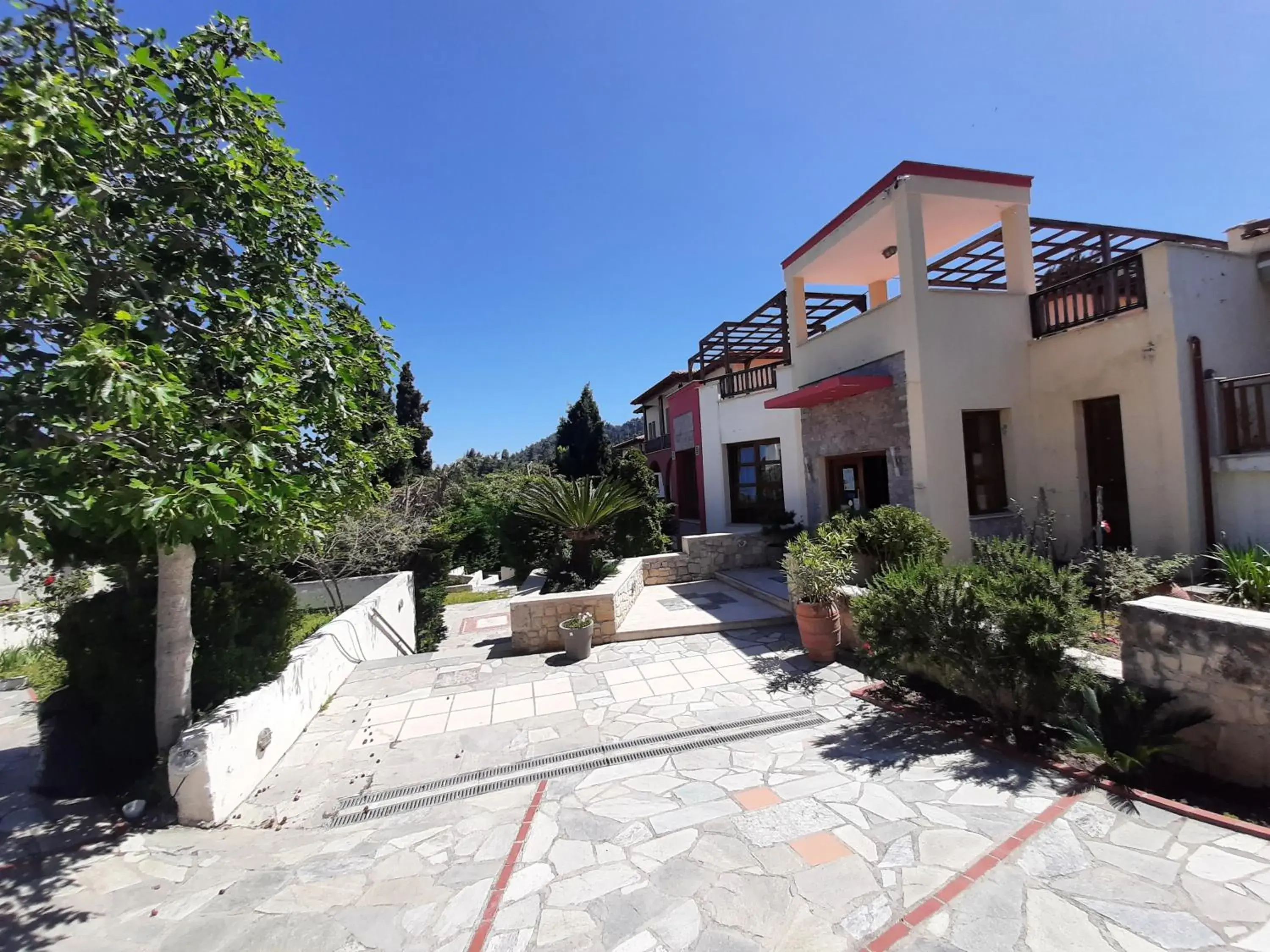 Property building in Gi Ga Mar Property building in Gi Ga Mar