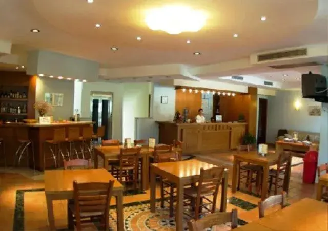 Lounge or bar in Gi Ga Mar Lounge or bar in Gi Ga Mar