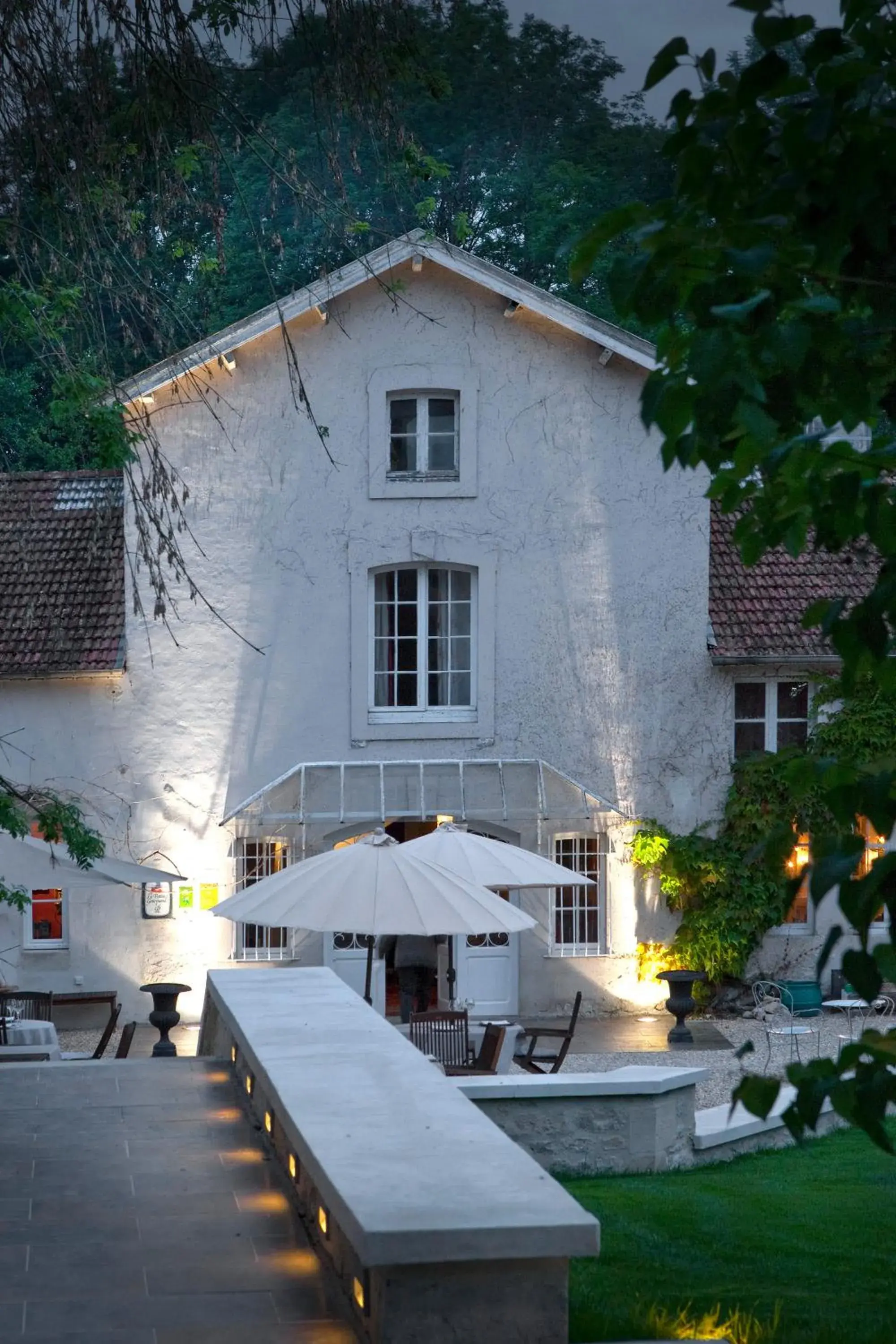 Facade/entrance in Logis La Source Bleue Facade/entrance in Logis La Source Bleue