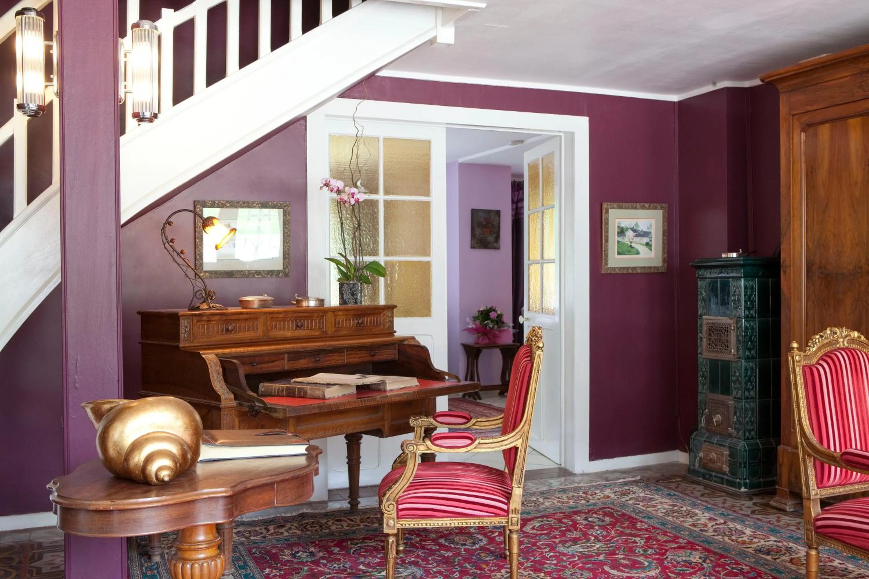 Lounge or bar in Logis La Source Bleue