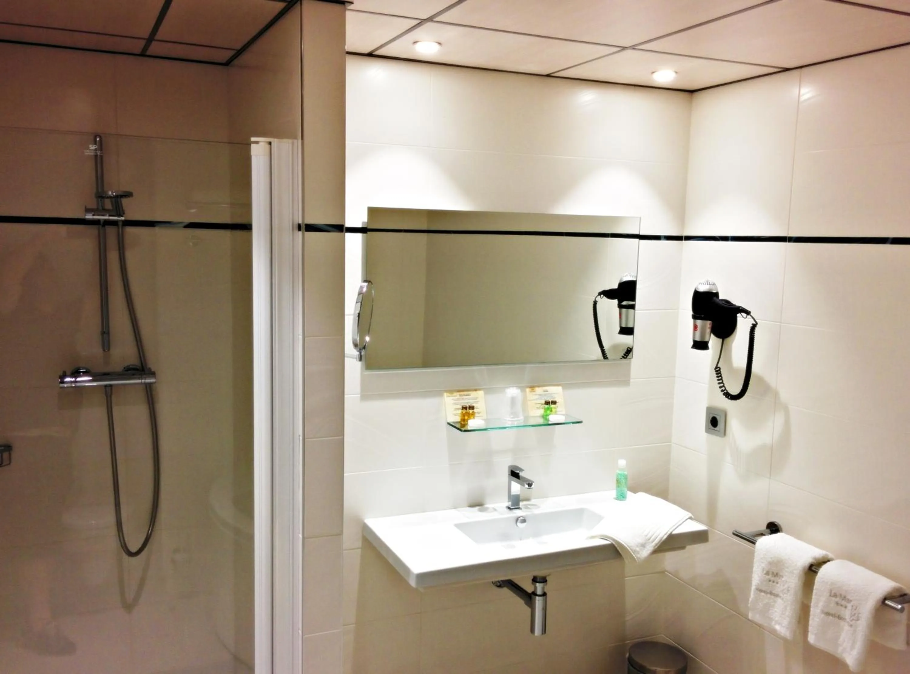 Bathroom in Hotel Boutique La Mar - Adults Only