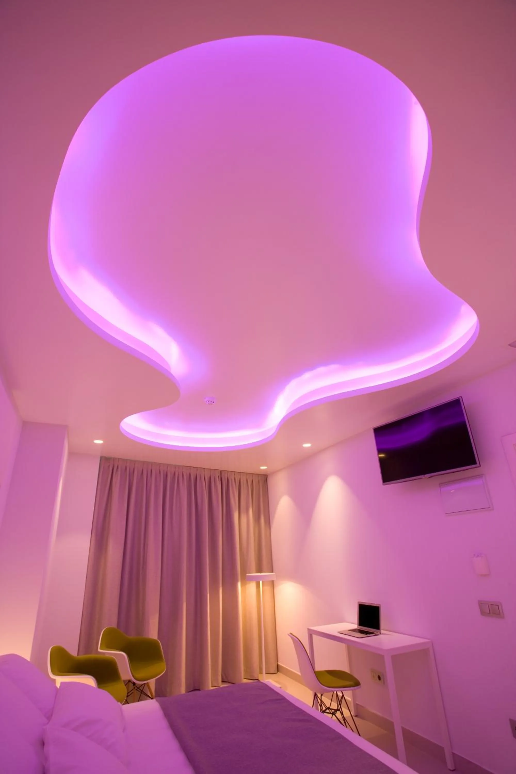 Photo of the whole room, Bed in Hotel Boutique La Mar - Adults Only