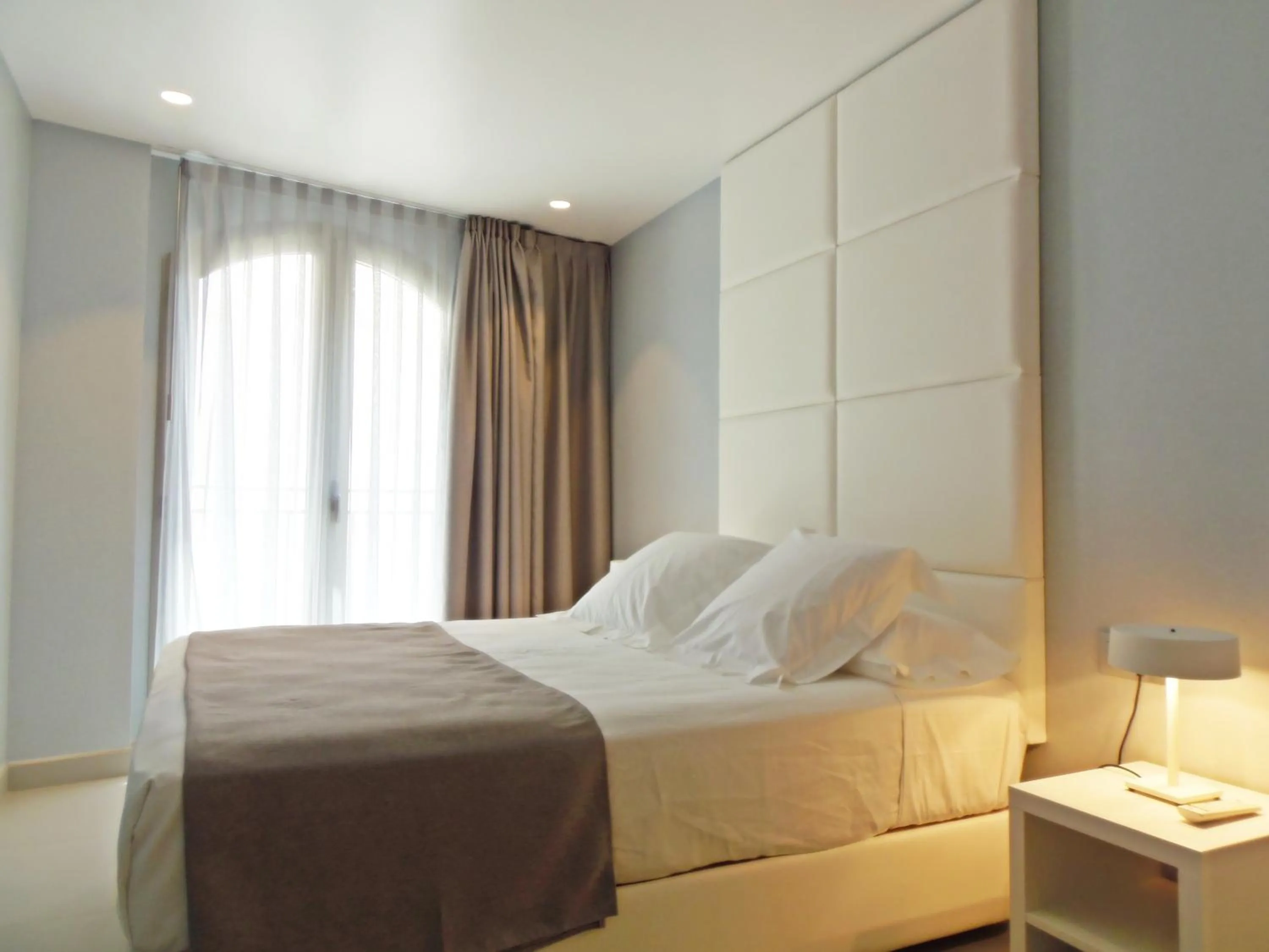 Photo of the whole room, Bed in Hotel Boutique La Mar - Adults Only