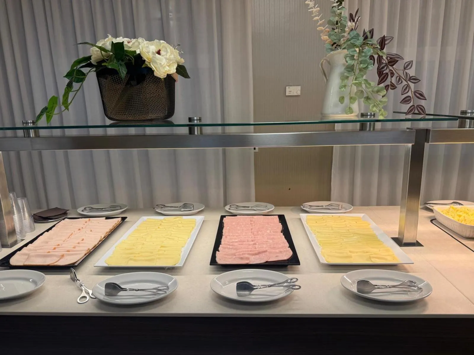 Breakfast in Ele Green Park Hotel Pamphili