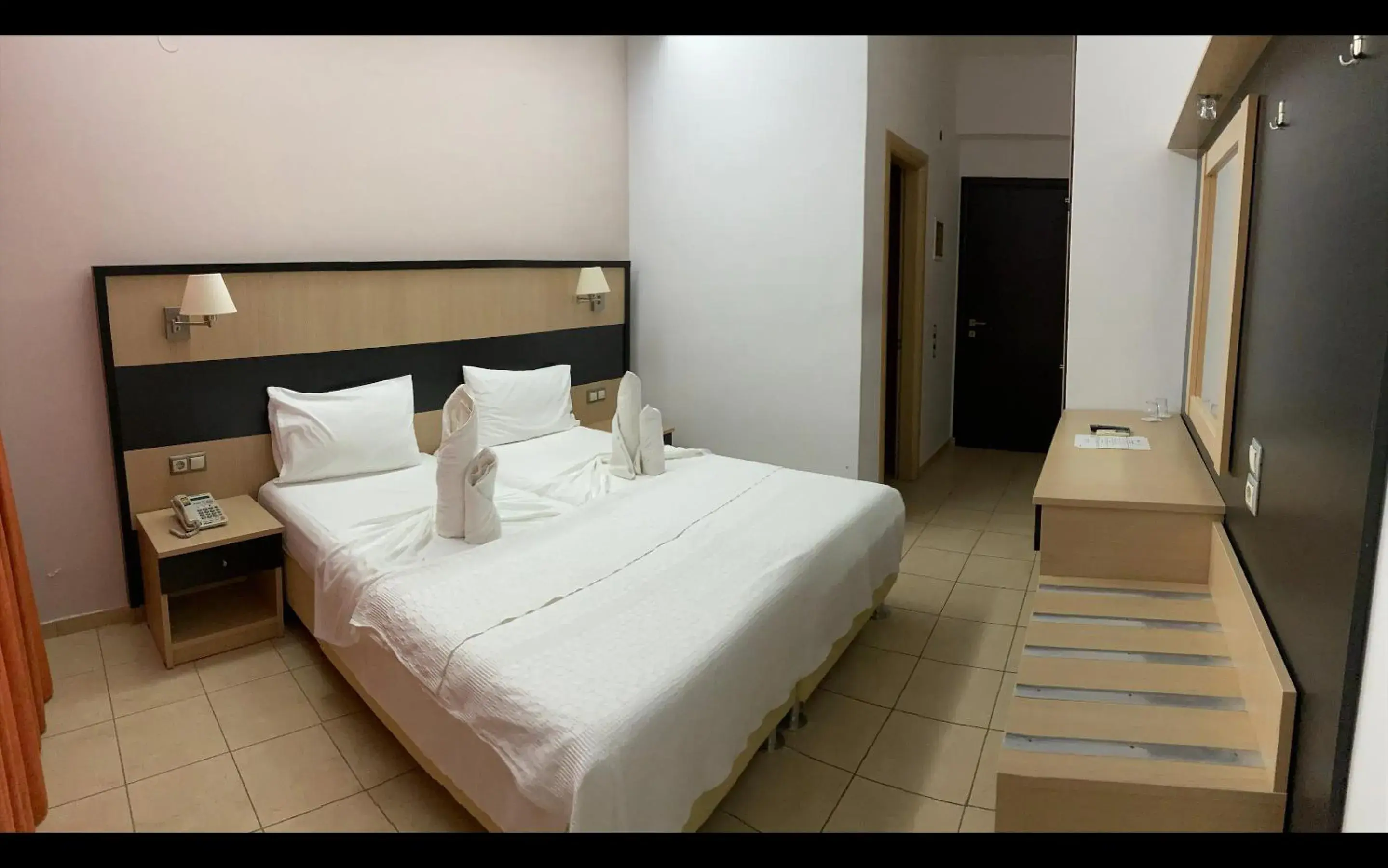 Twin Room with Balcony in Kaiafas Lake Hotel Twin Room with Balcony in Kaiafas Lake Hotel