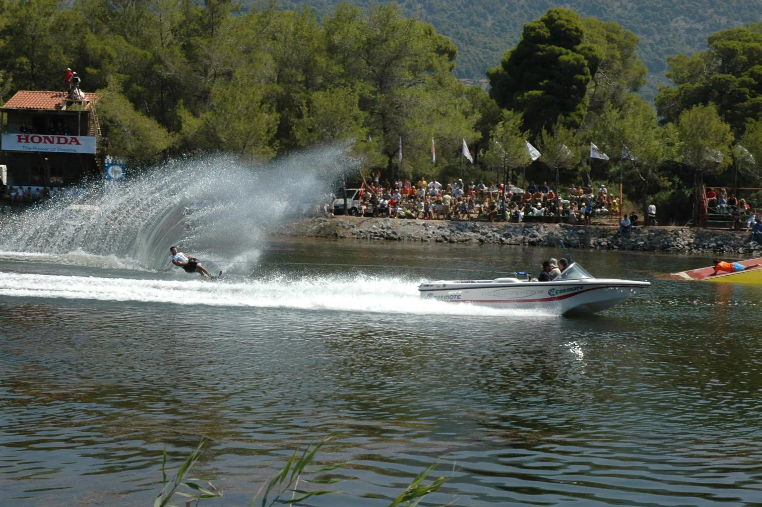 Ski School in Kaiafas Lake Hotel