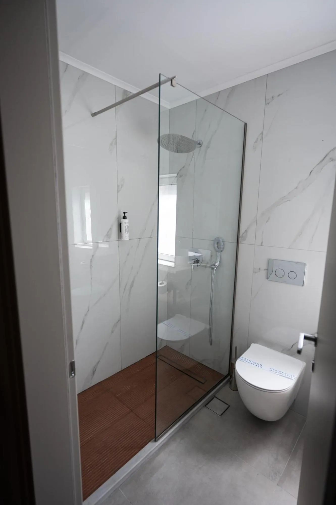 Property building in Kaiafas Lake Hotel