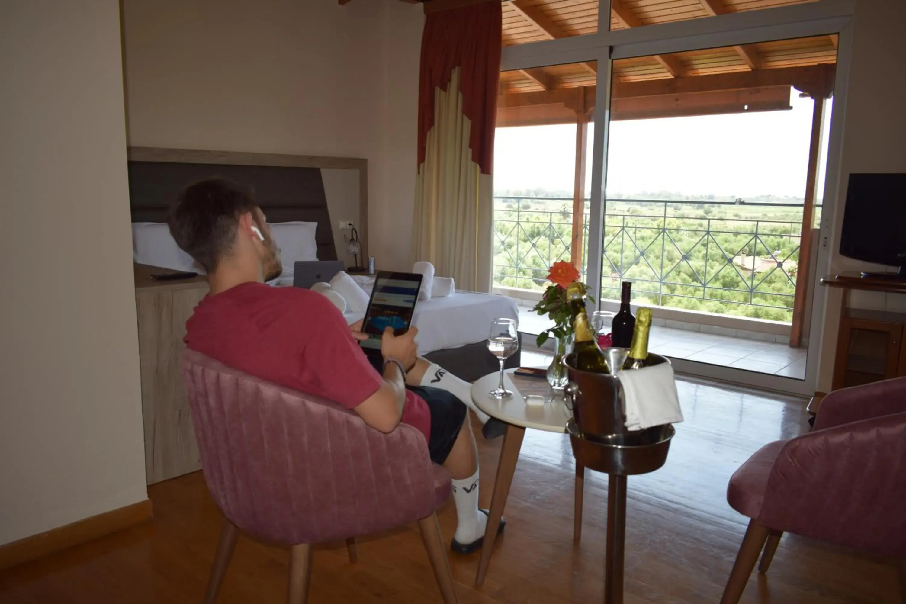 Suite with Balcony in Kaiafas Lake Hotel Suite with Balcony in Kaiafas Lake Hotel