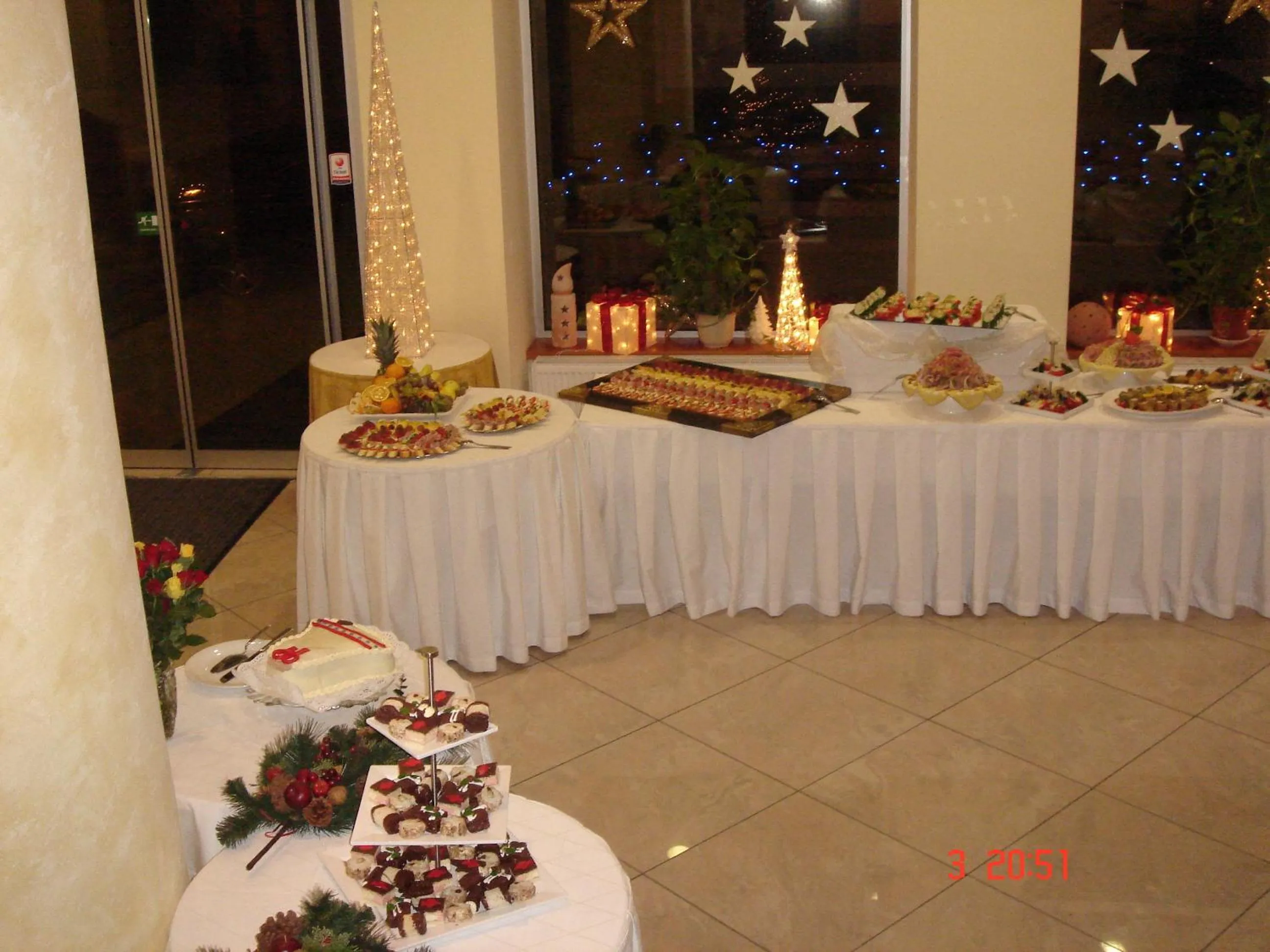 Restaurant/places to eat in Hotel Bila Ruze