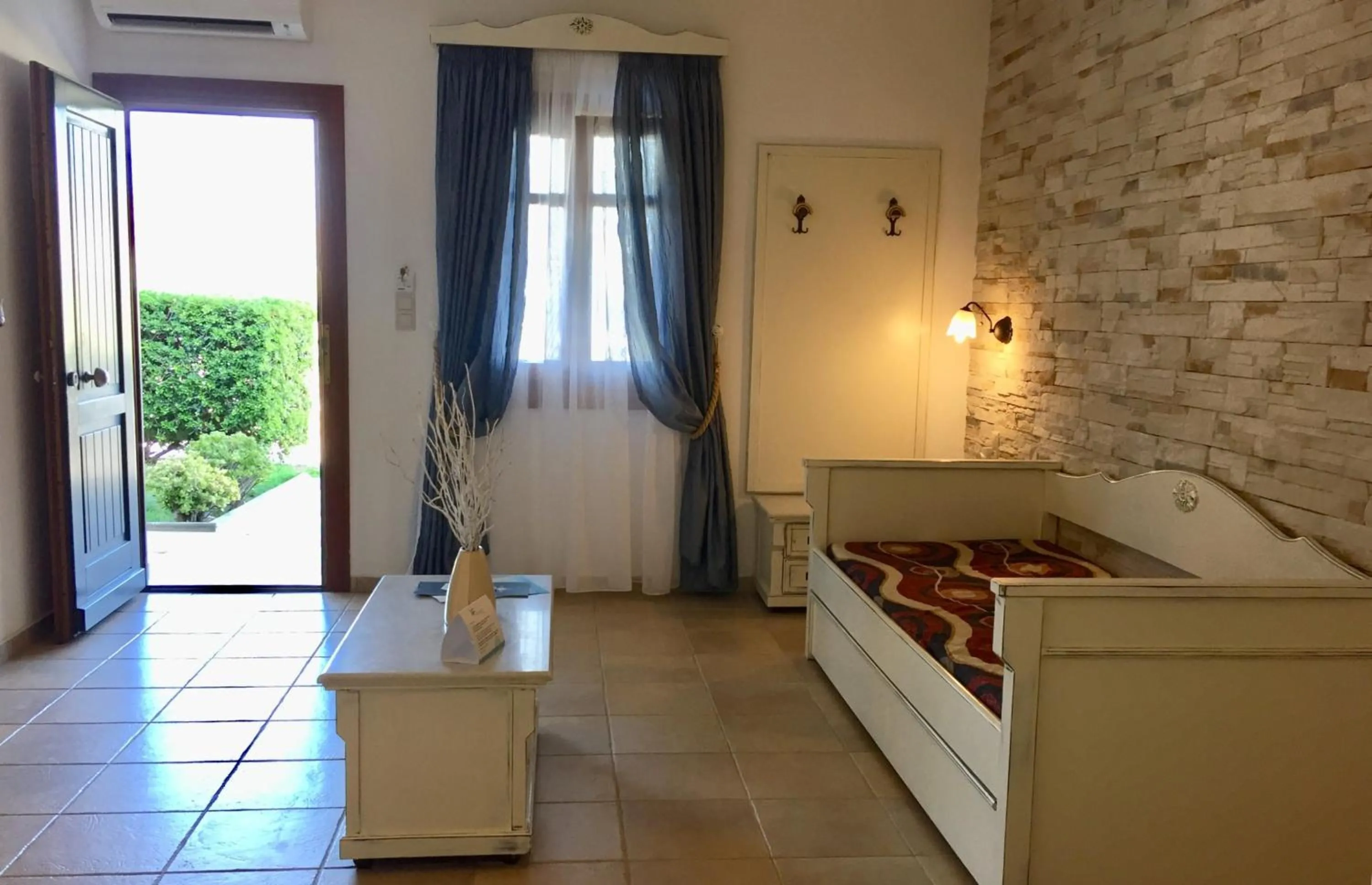 Bed in Plaza Beach Hotel