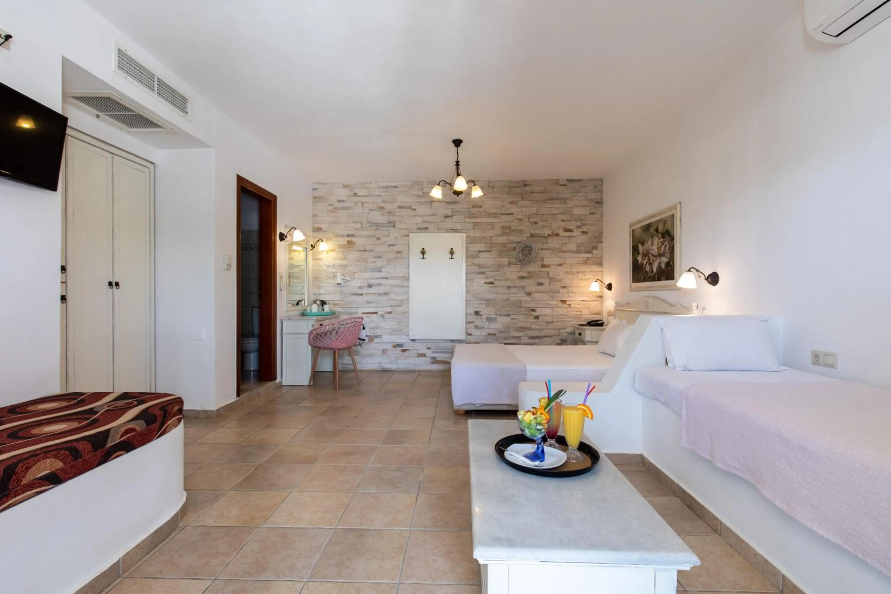 Bed in Plaza Beach Hotel