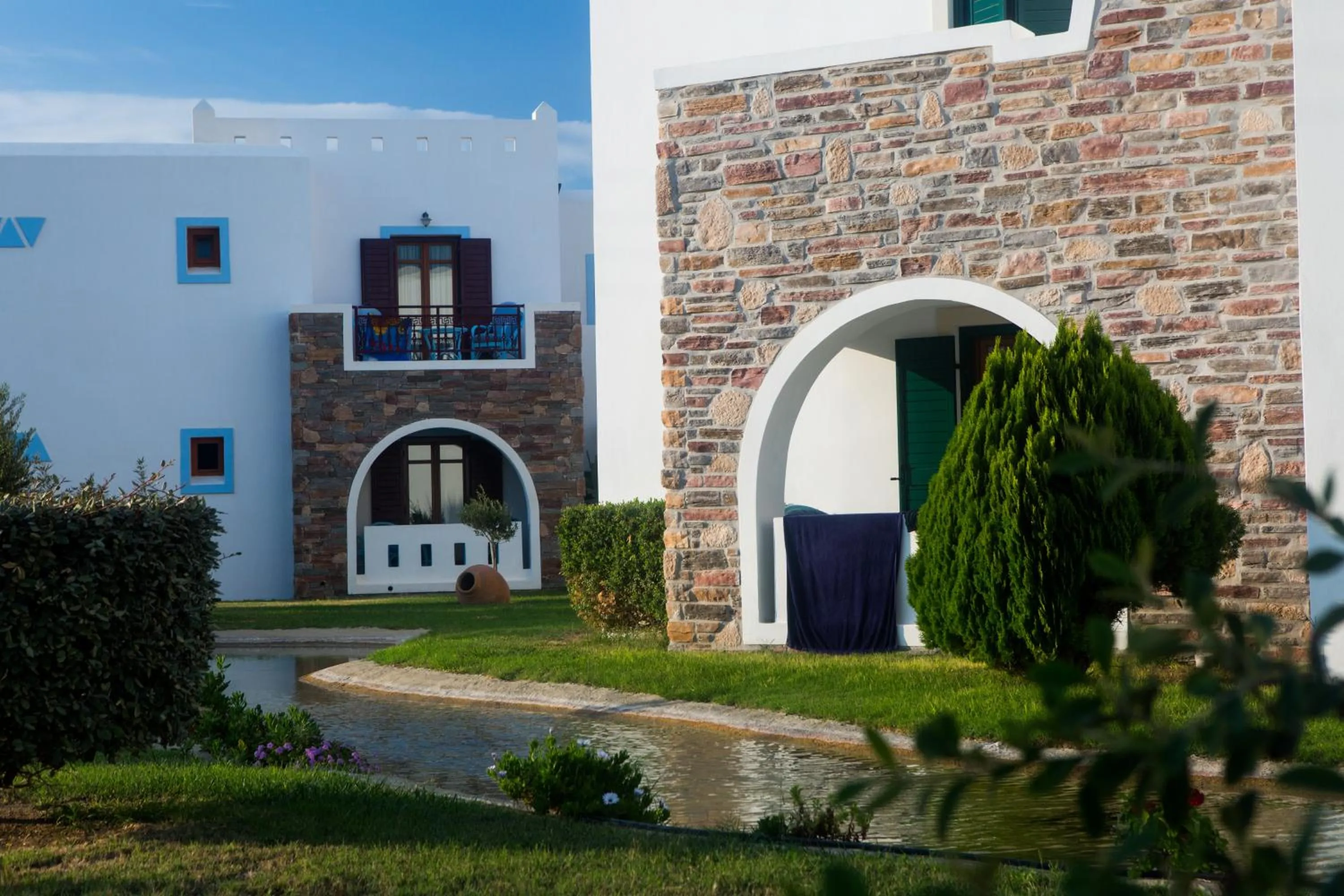 Property building in Plaza Beach Hotel