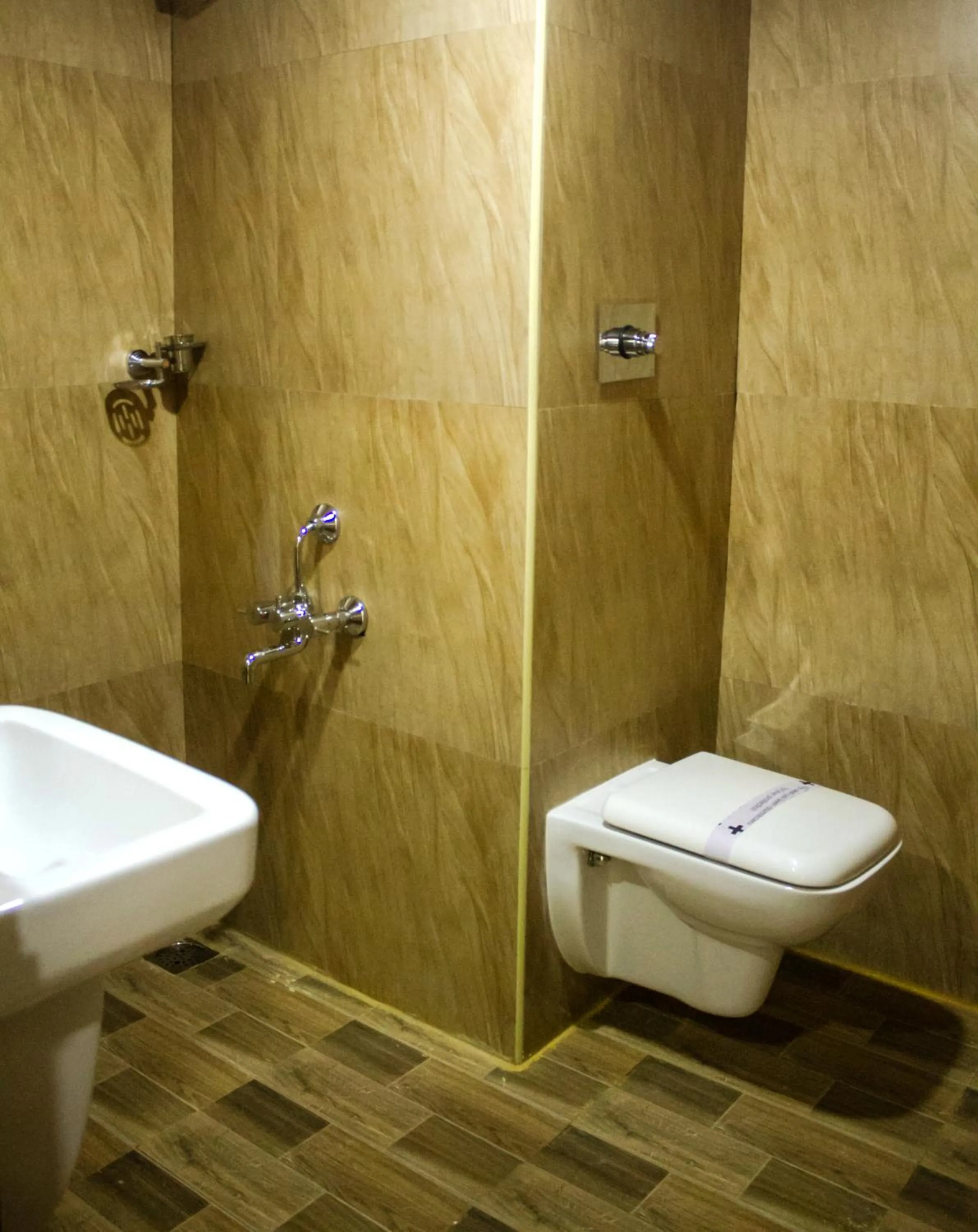 Shower in Nexstay Crystal Residency