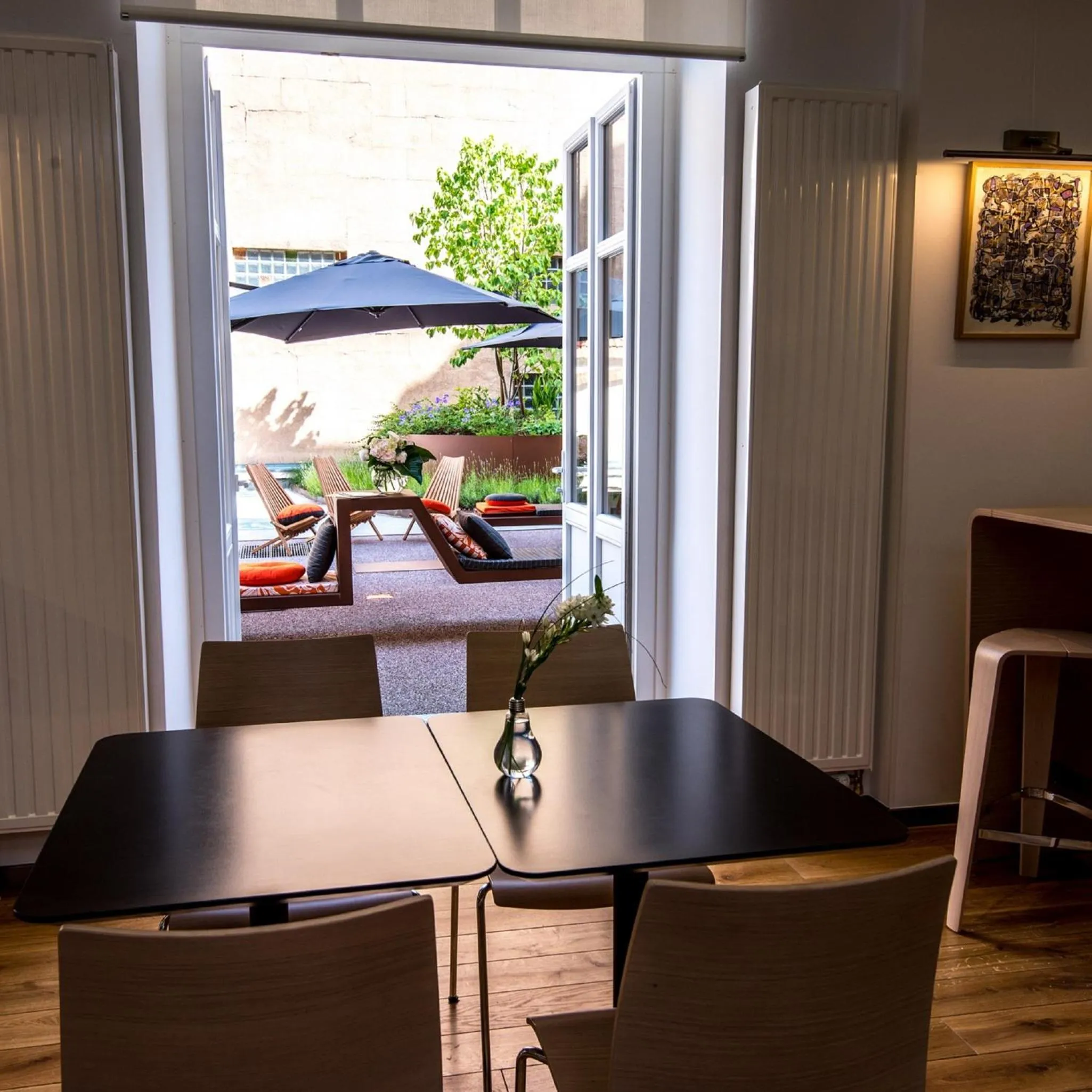 Restaurant/places to eat in Ciarus