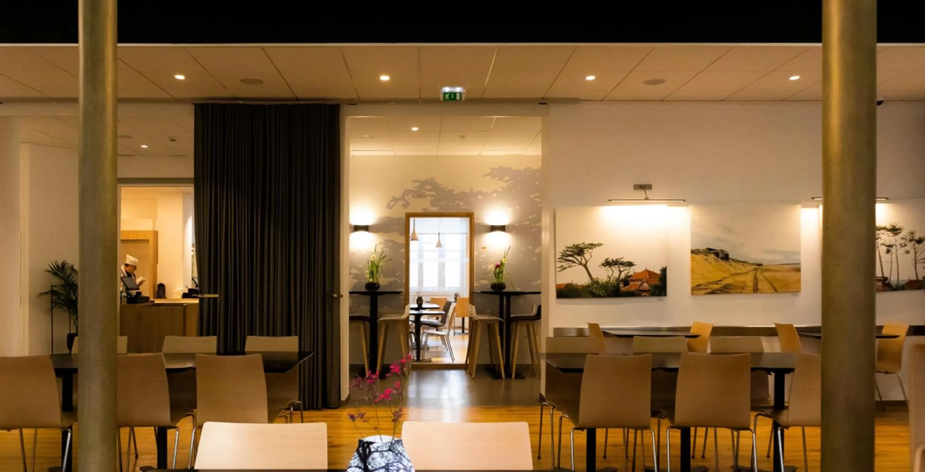 Restaurant/places to eat in Ciarus