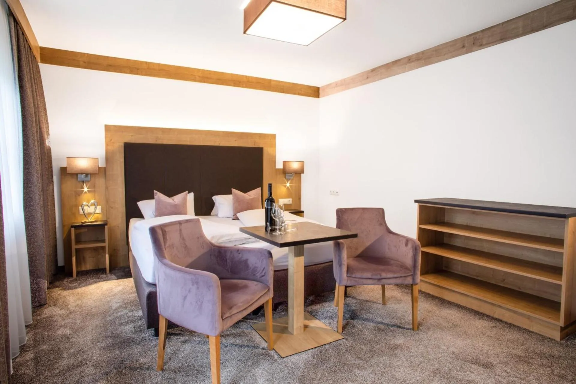 Photo of the whole room, Bed in Hotel St. Nikolaus