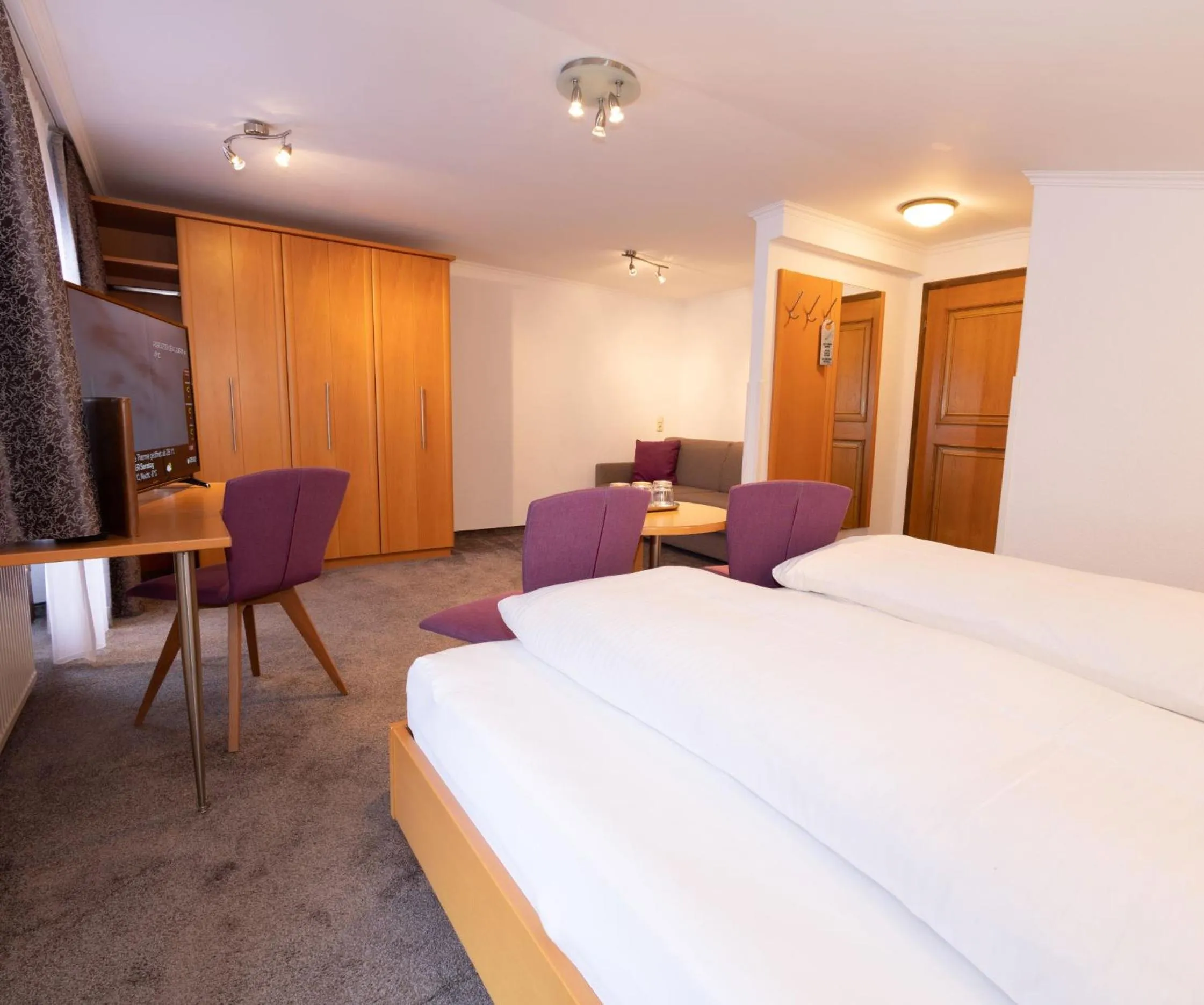 Photo of the whole room, Bed in Hotel St. Nikolaus