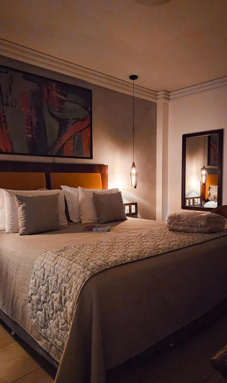 Bed in Metropolitan Hotel