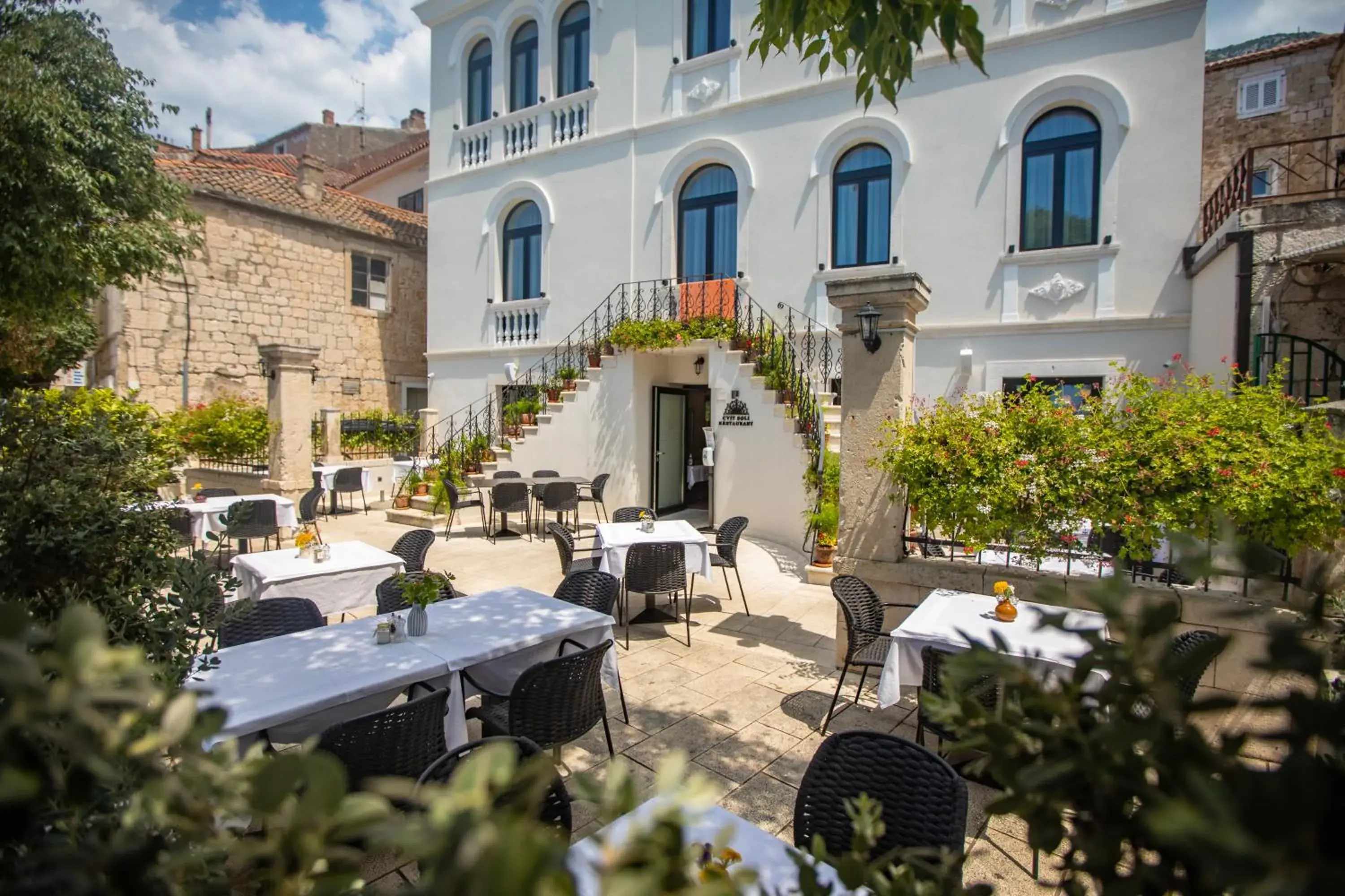 Property building in Heritage Hotel Porin Makarska Property building in Heritage Hotel Porin Makarska