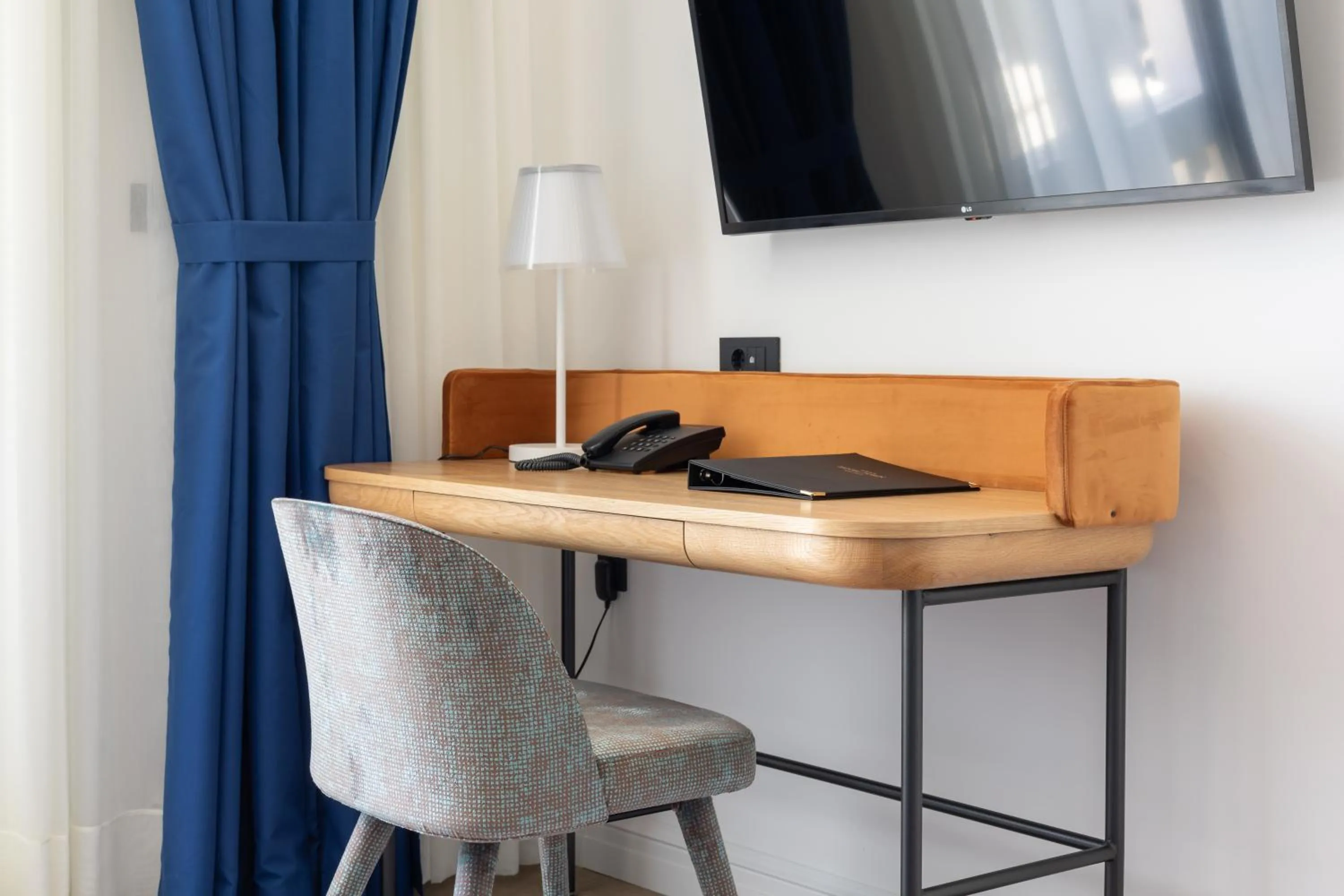 TV and multimedia in Heritage Hotel Porin Makarska