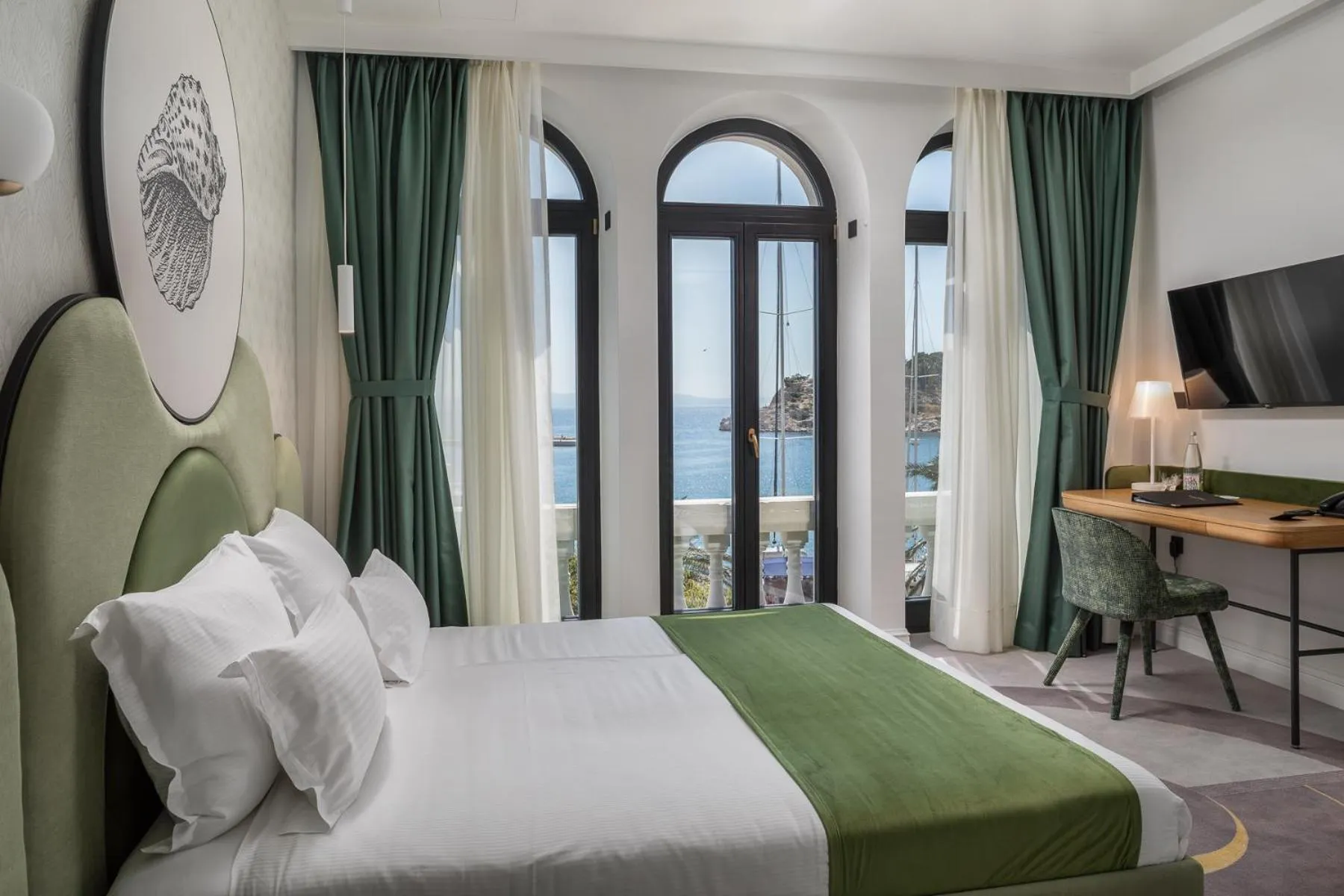Photo of the whole room, Bed in Heritage Hotel Porin Makarska