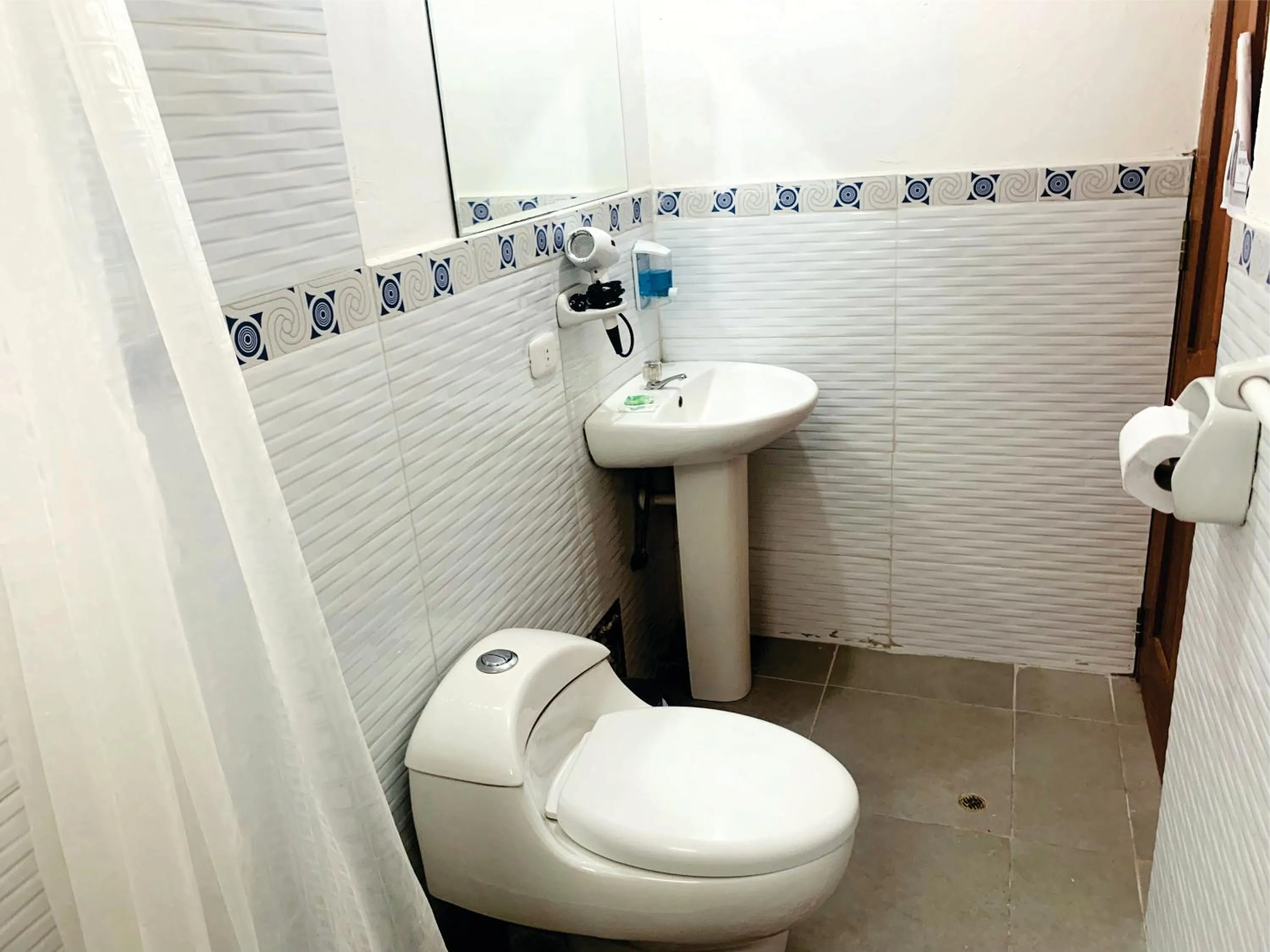 Bathroom in Inka Khawarina Tambo Lodge