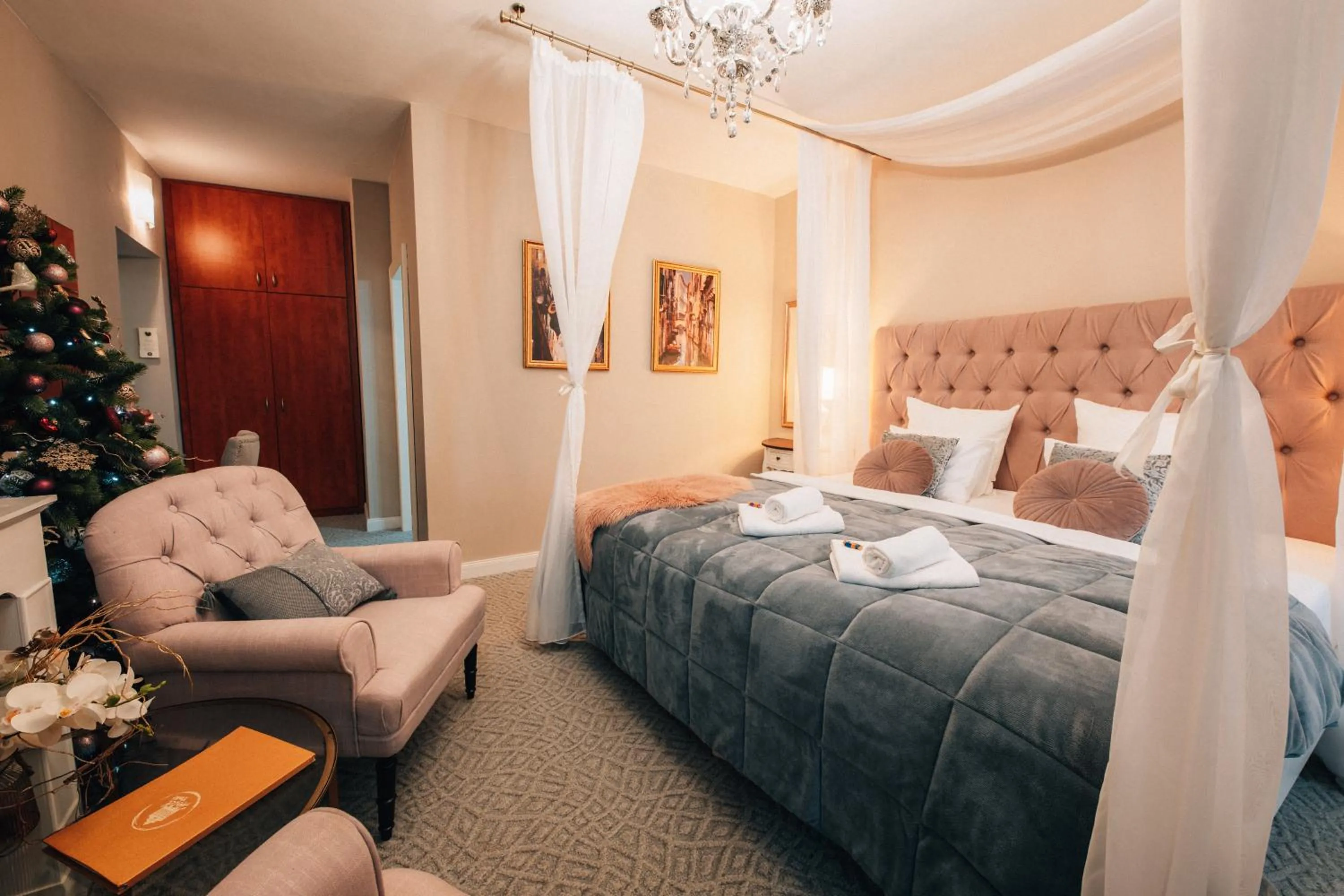 Bed in Hotel Telč